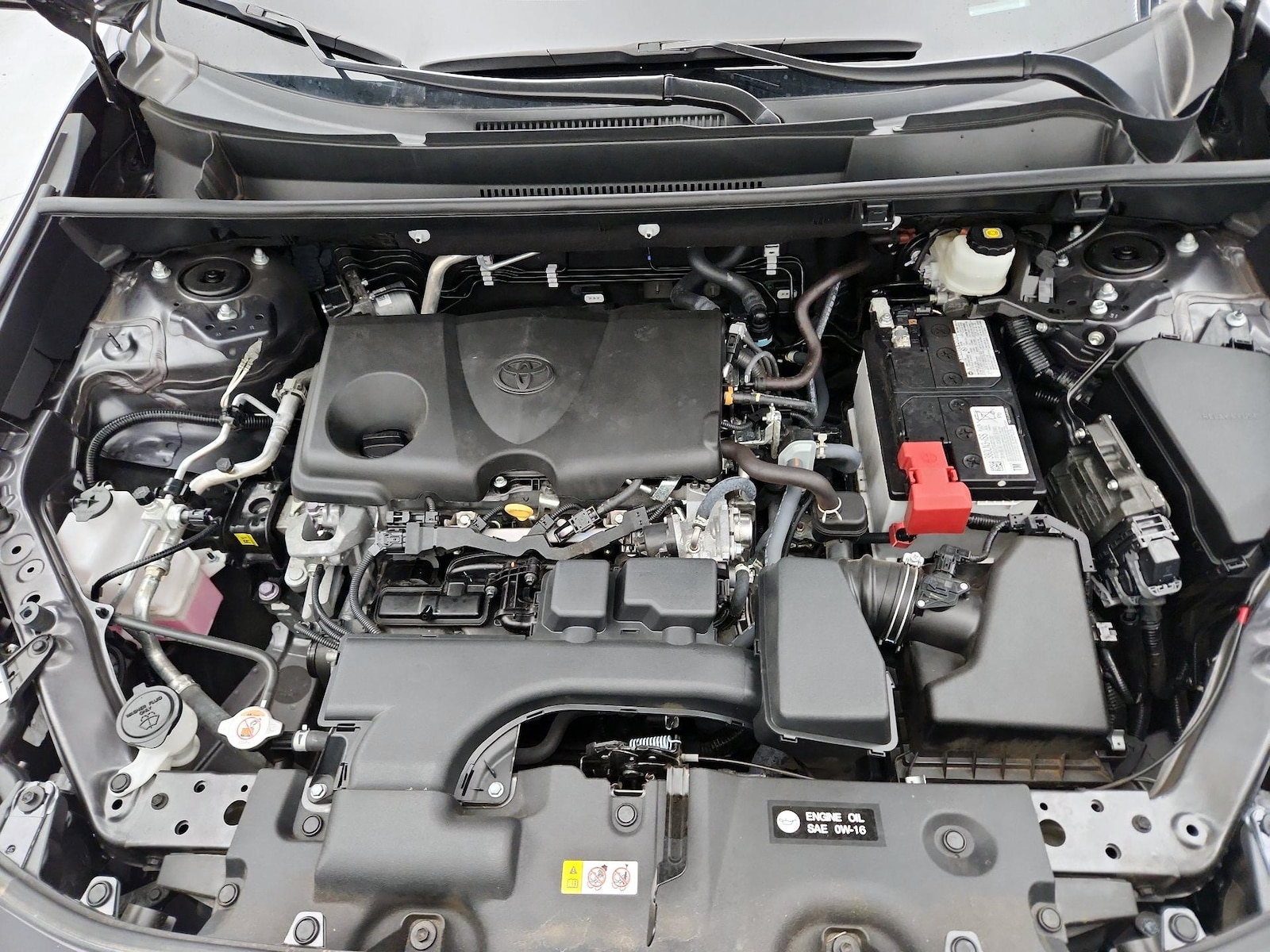 2024 Toyota RAV4 XLE - Photo 22