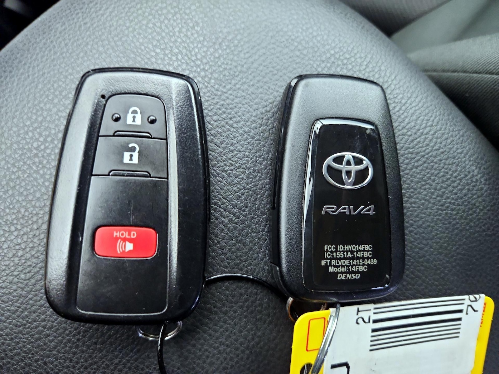 2024 Toyota RAV4 XLE - Photo 23
