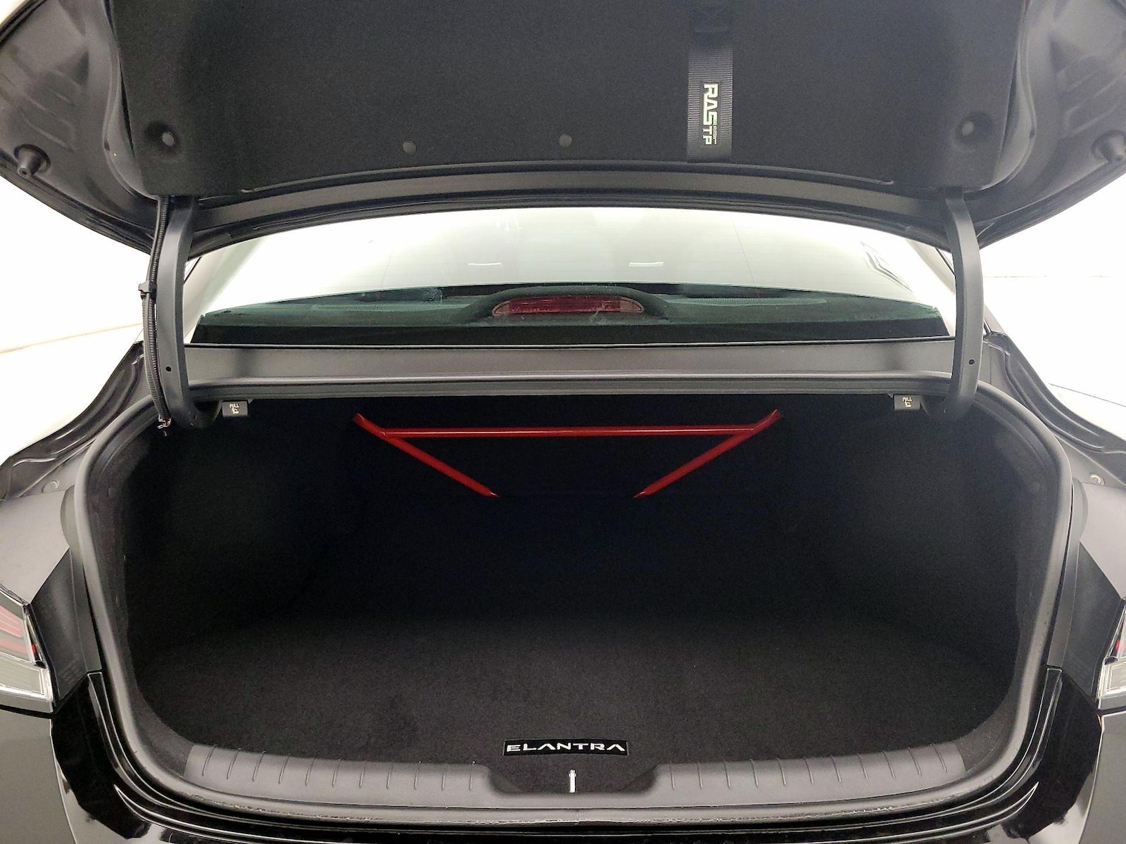 2022 Hyundai Elantra N - Photo 22