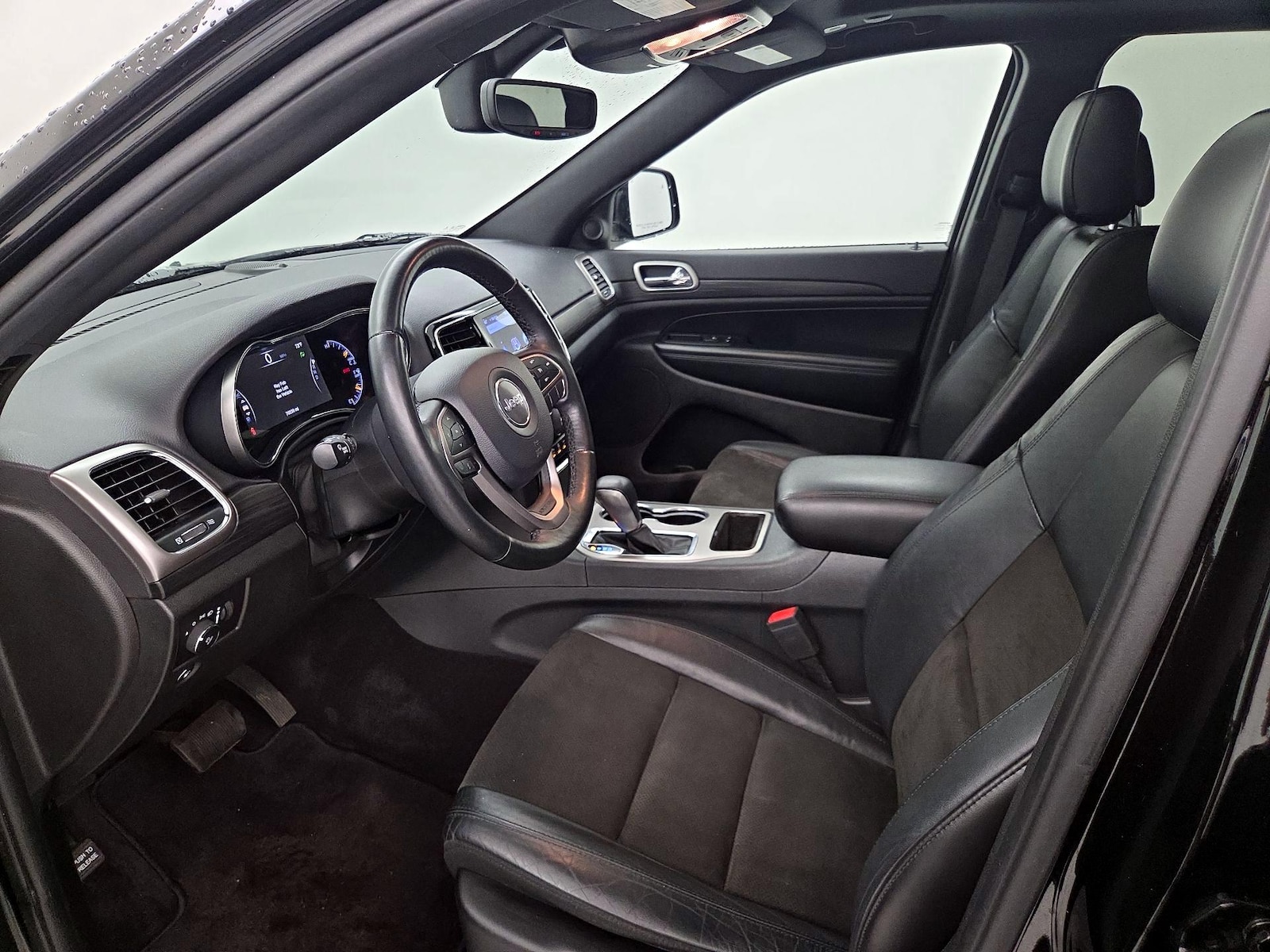 2019 Jeep Grand Cherokee Altitude - Photo 12