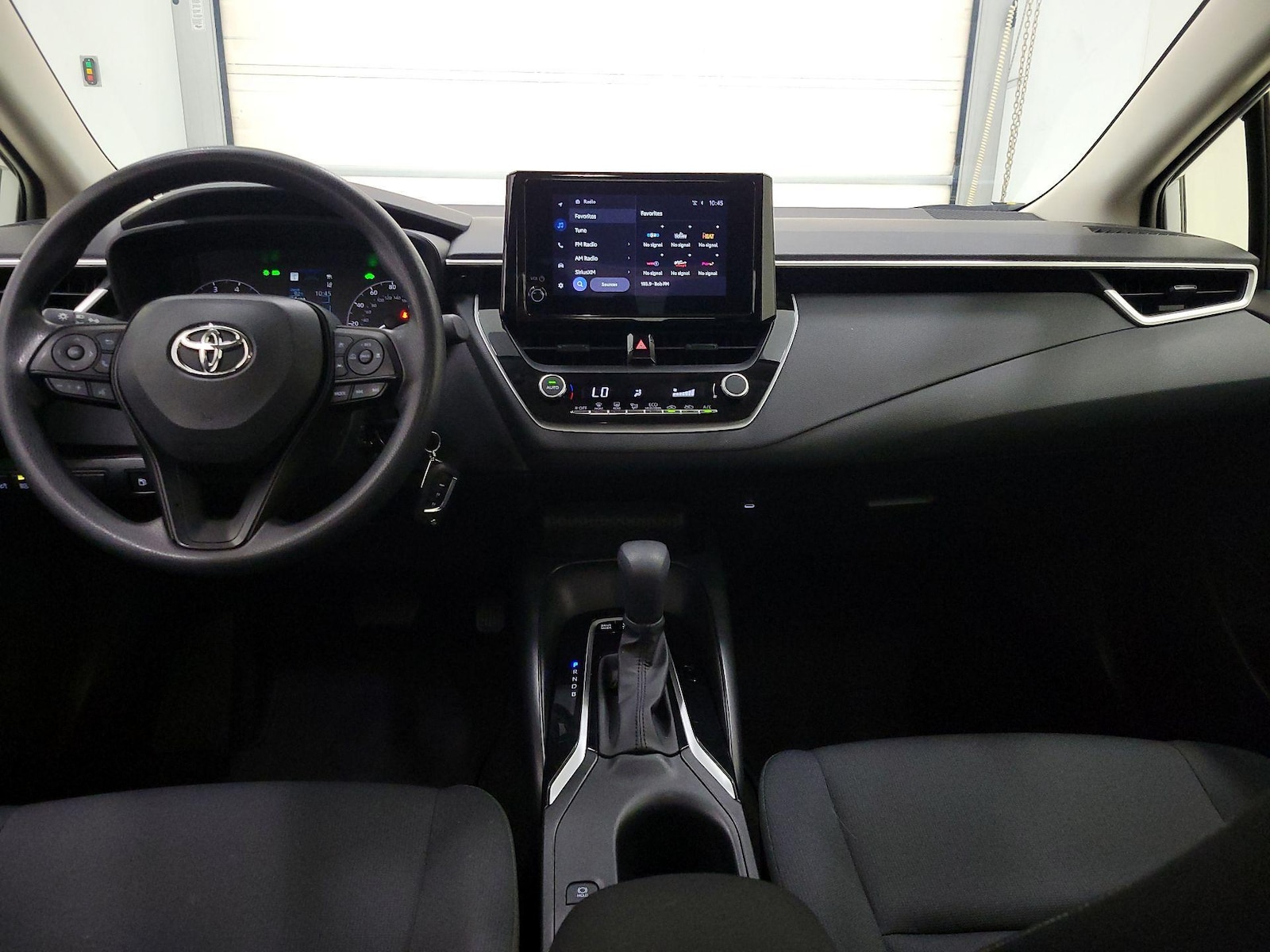 2025 Toyota Corolla LE - Photo 10