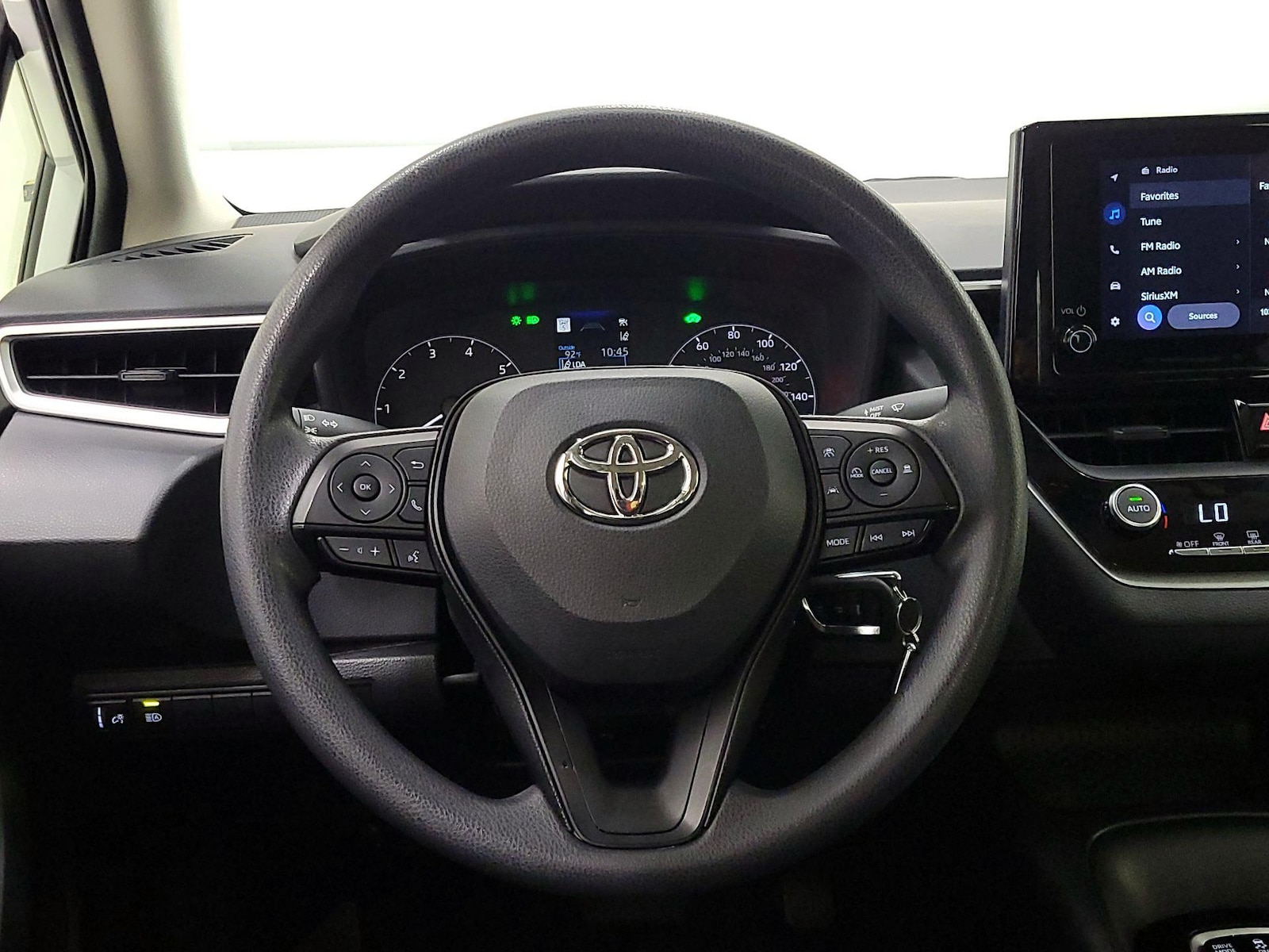 2025 Toyota Corolla LE - Photo 11