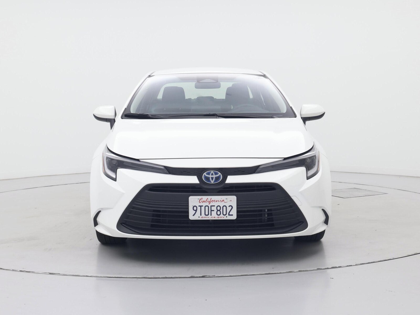 2025 Toyota Corolla LE - Photo 6