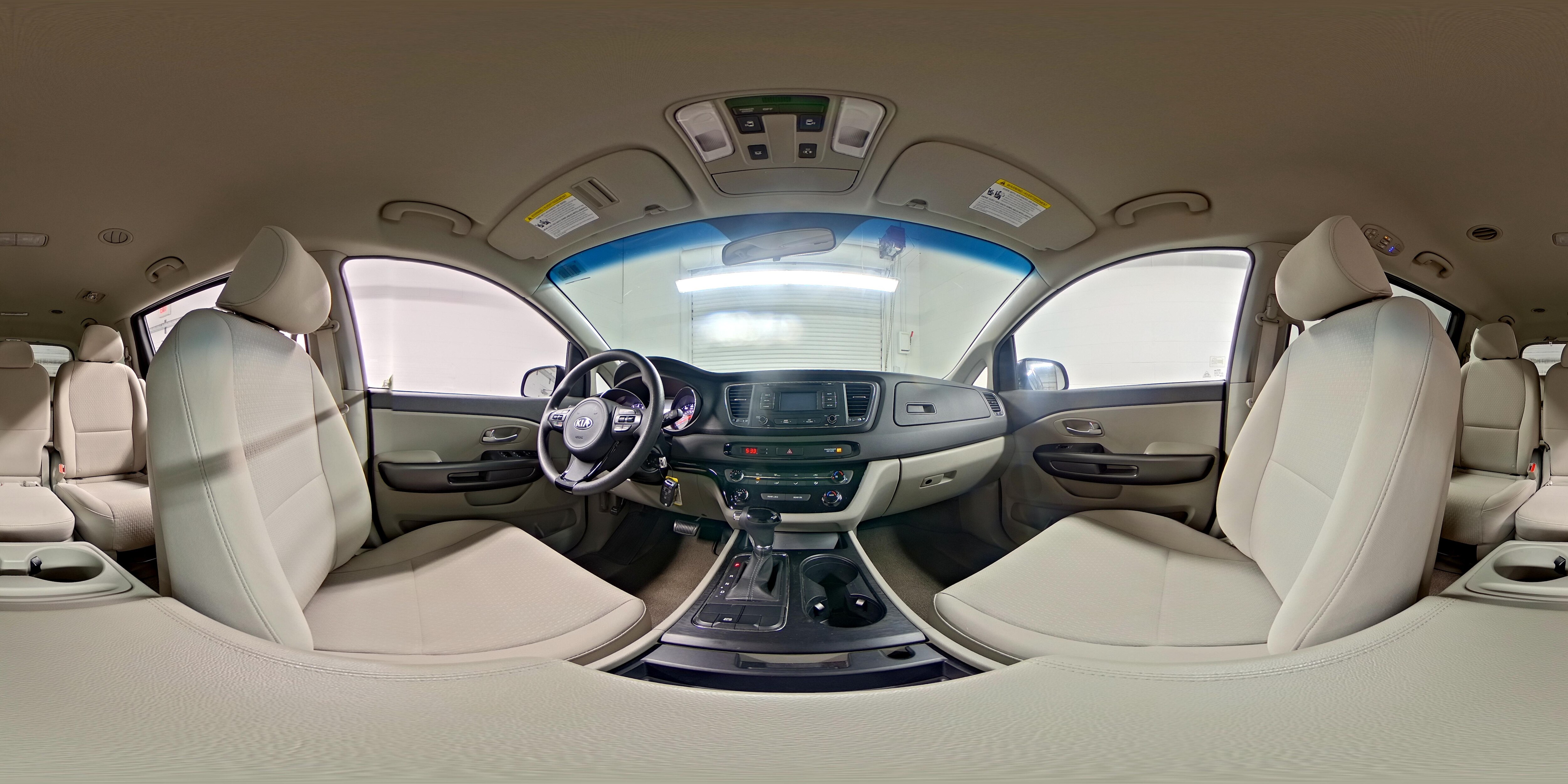 2017 Kia Sedona LX - Photo 25