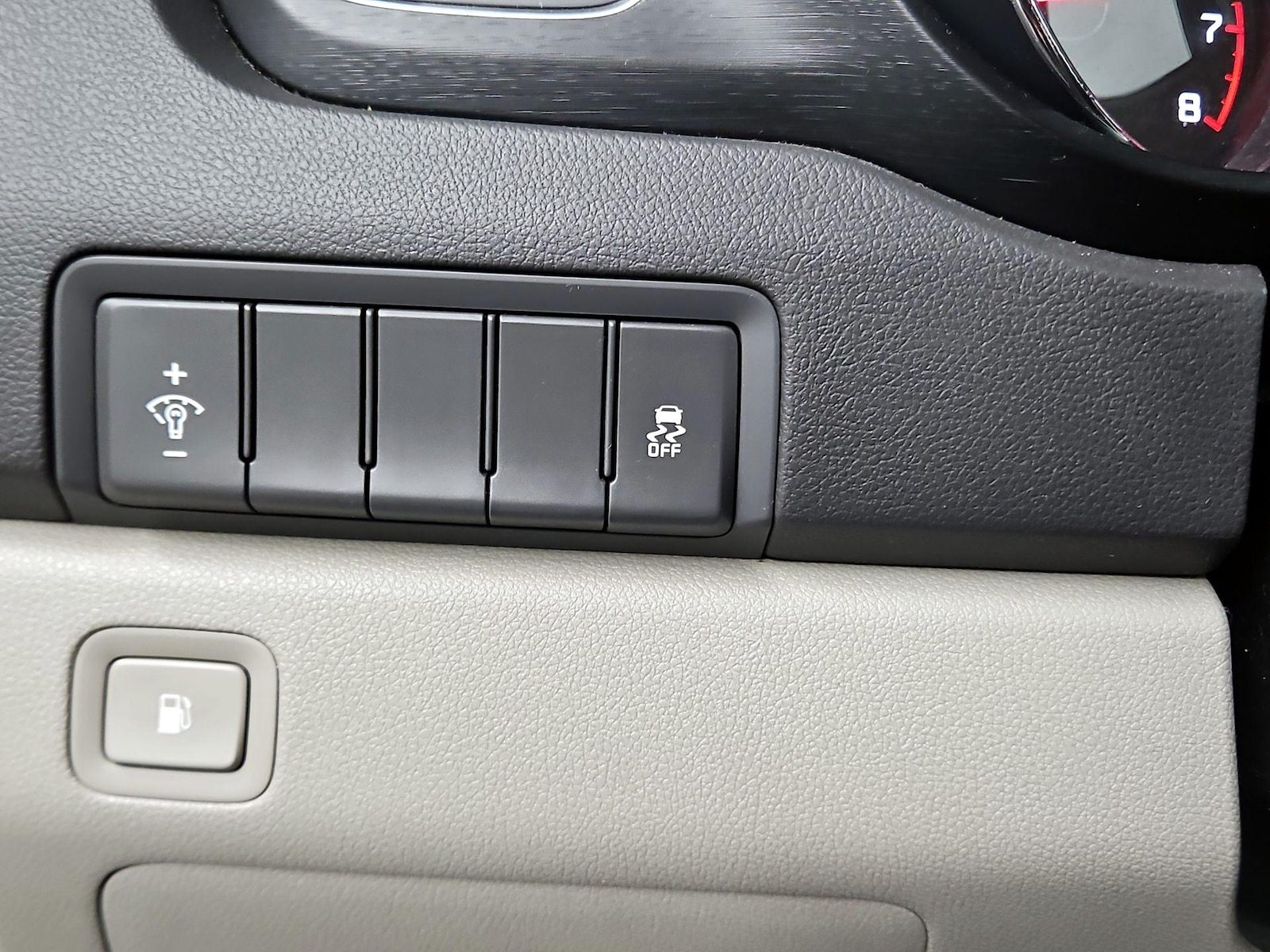 2017 Kia Sedona LX - Photo 14