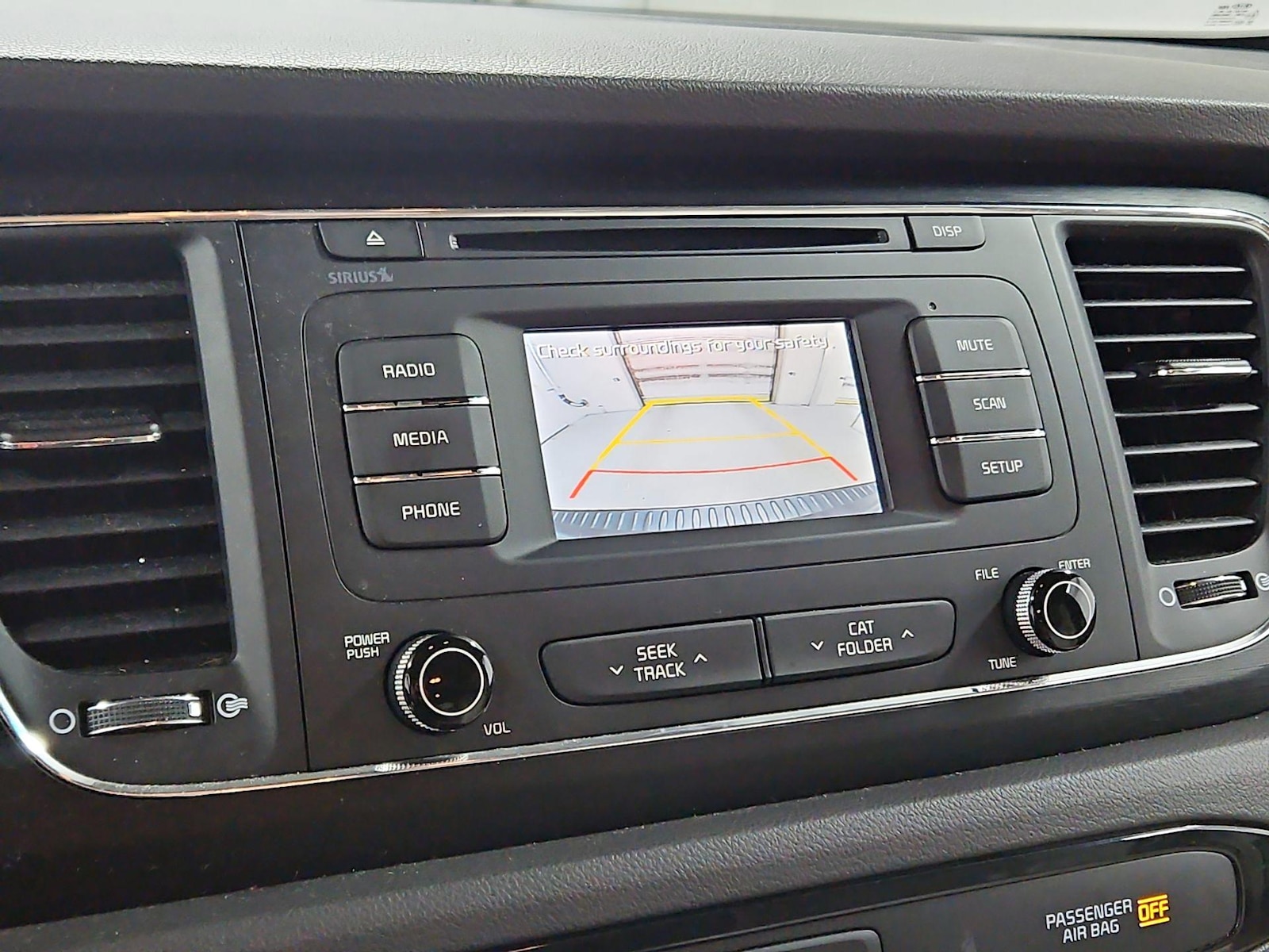 2017 Kia Sedona LX - Photo 15