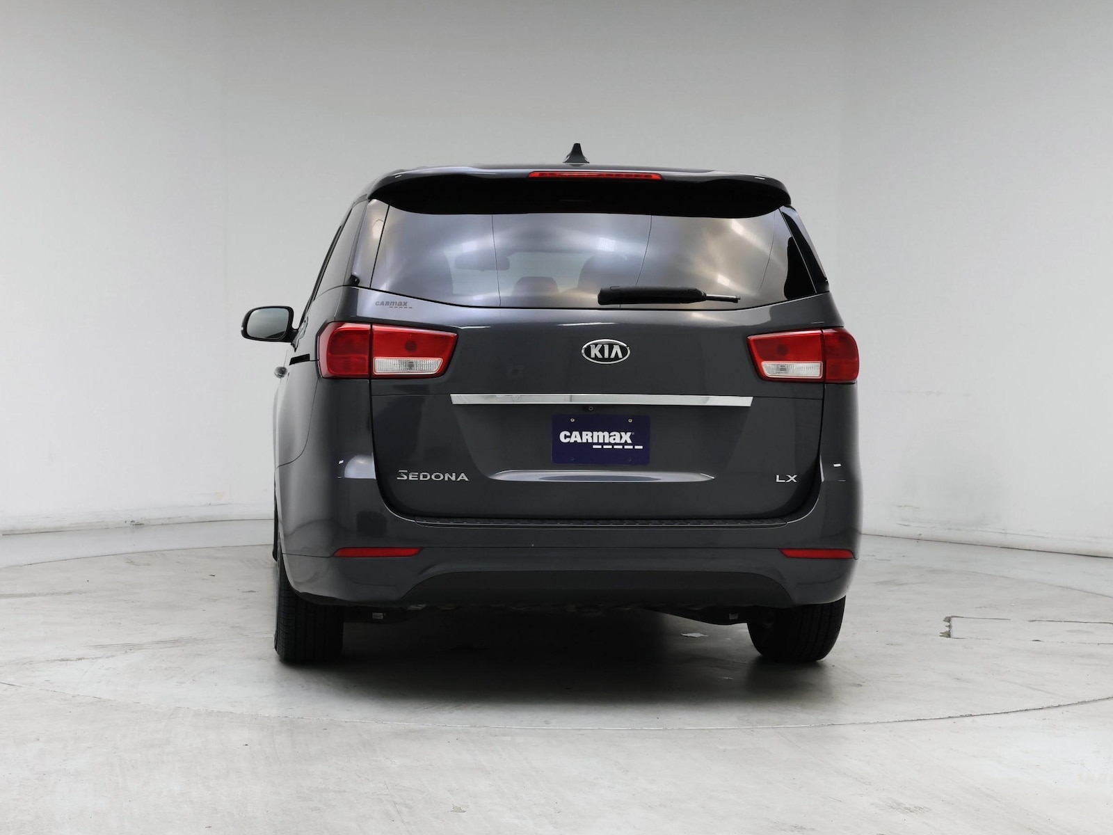 2017 Kia Sedona LX - Photo 7