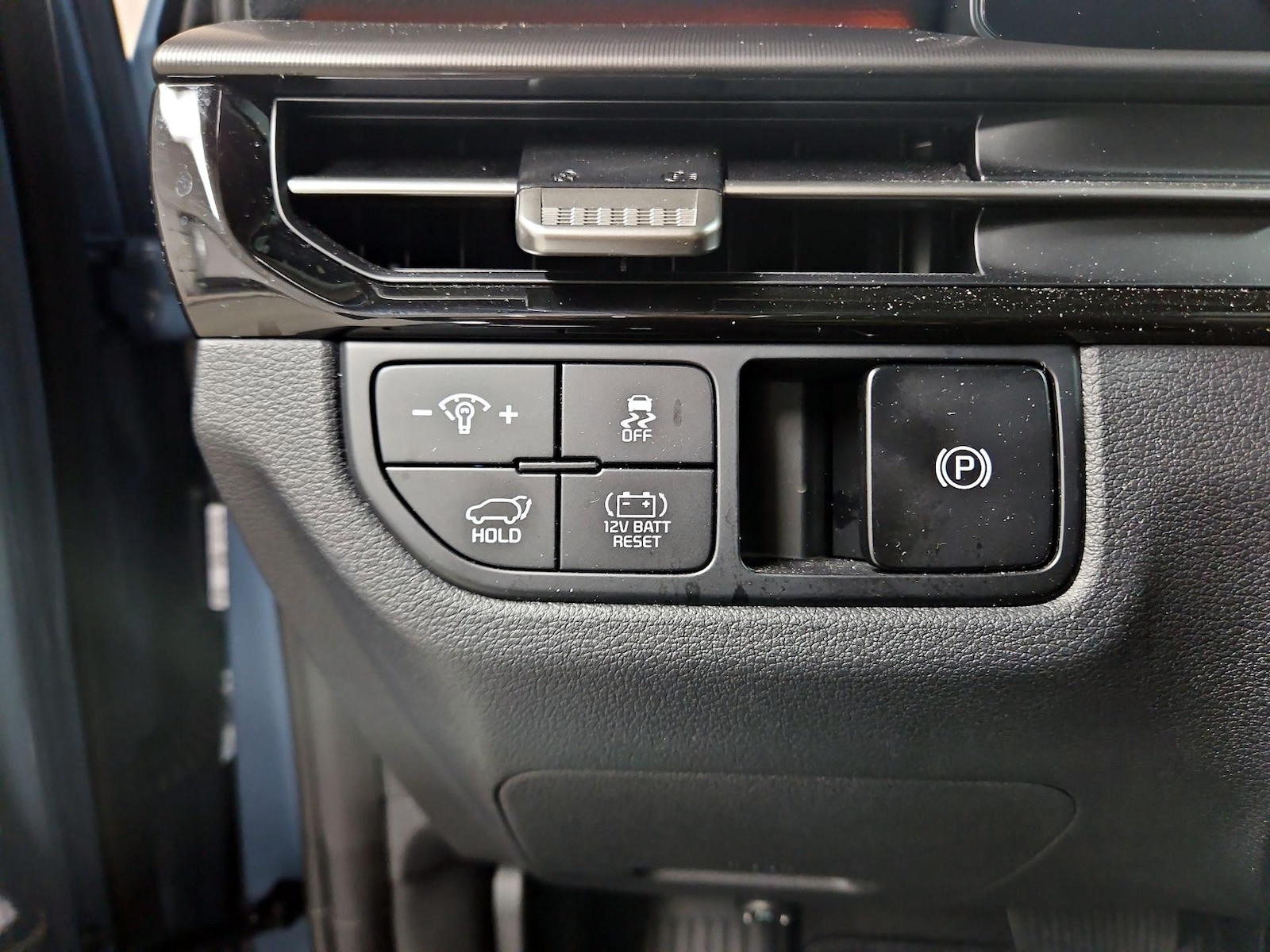 2026 Kia Sportage SX Prestige Hybrid - Photo 14