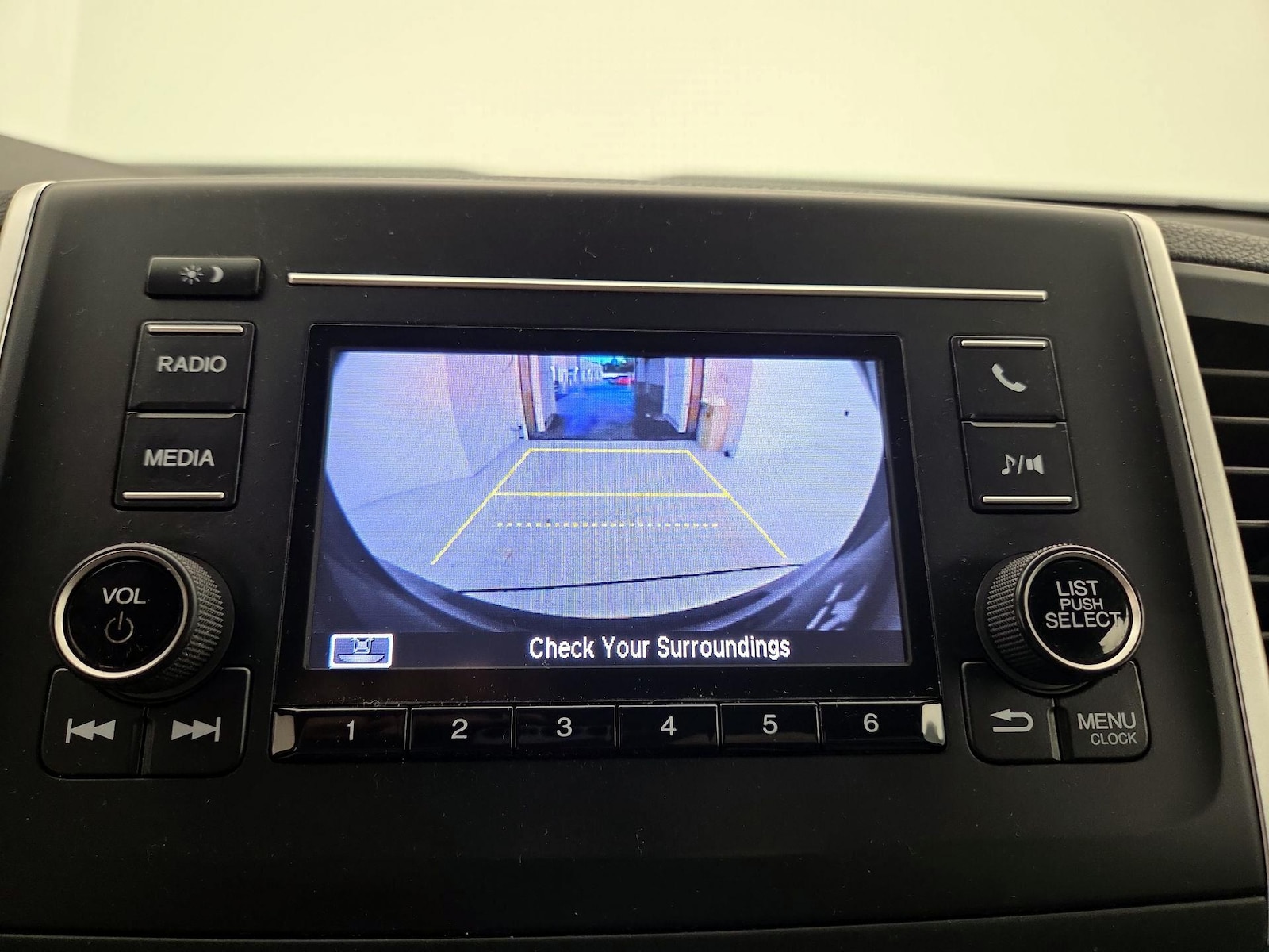 2019 Honda Pilot LX - Photo 15