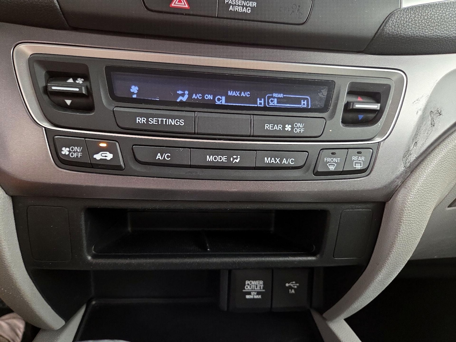 2019 Honda Pilot LX - Photo 17