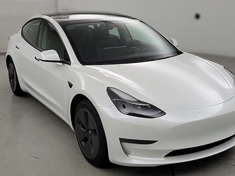 2021 Tesla Model 3 Standard Range Plus