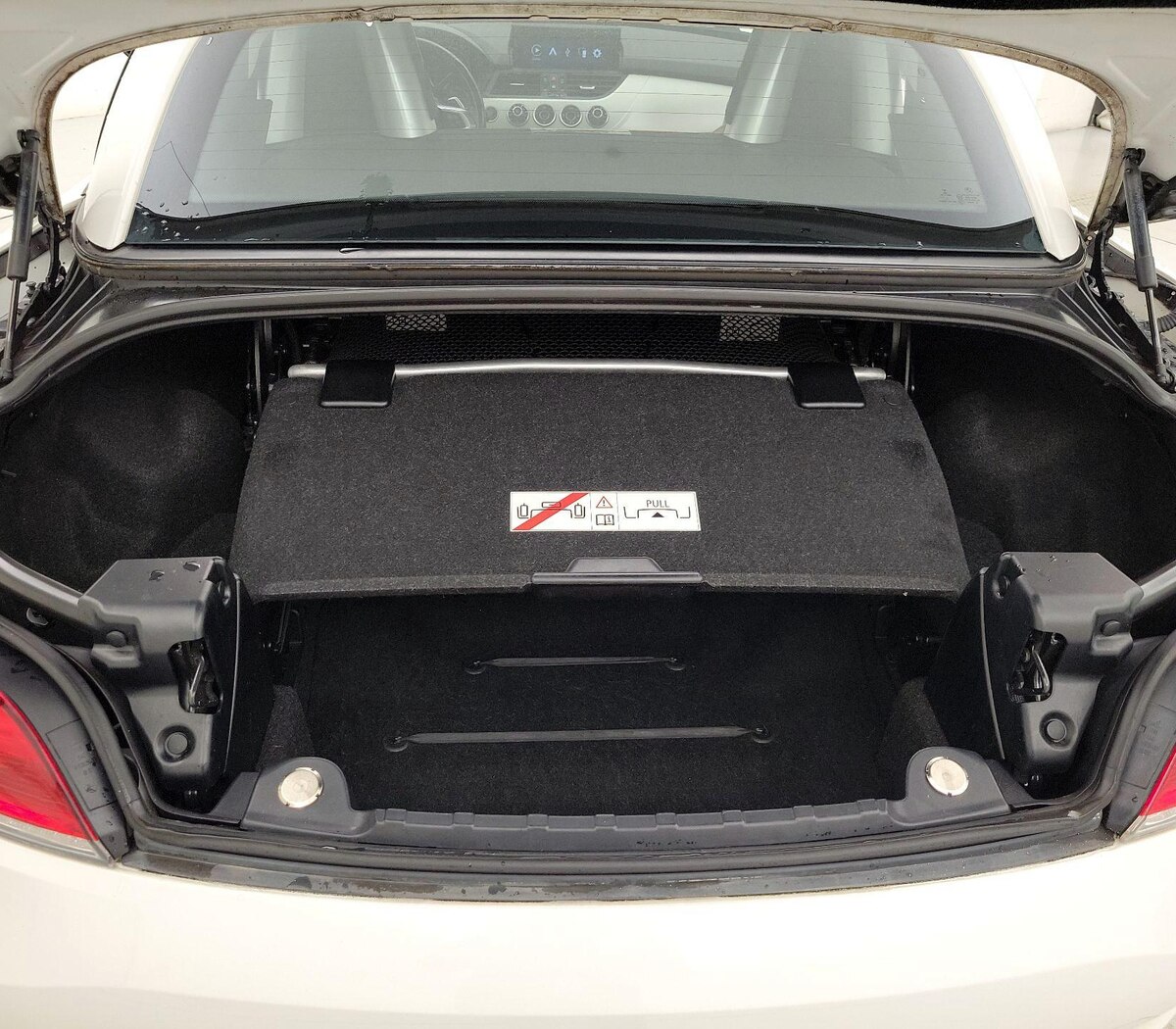 Trunk/Cargo (Seats Up)