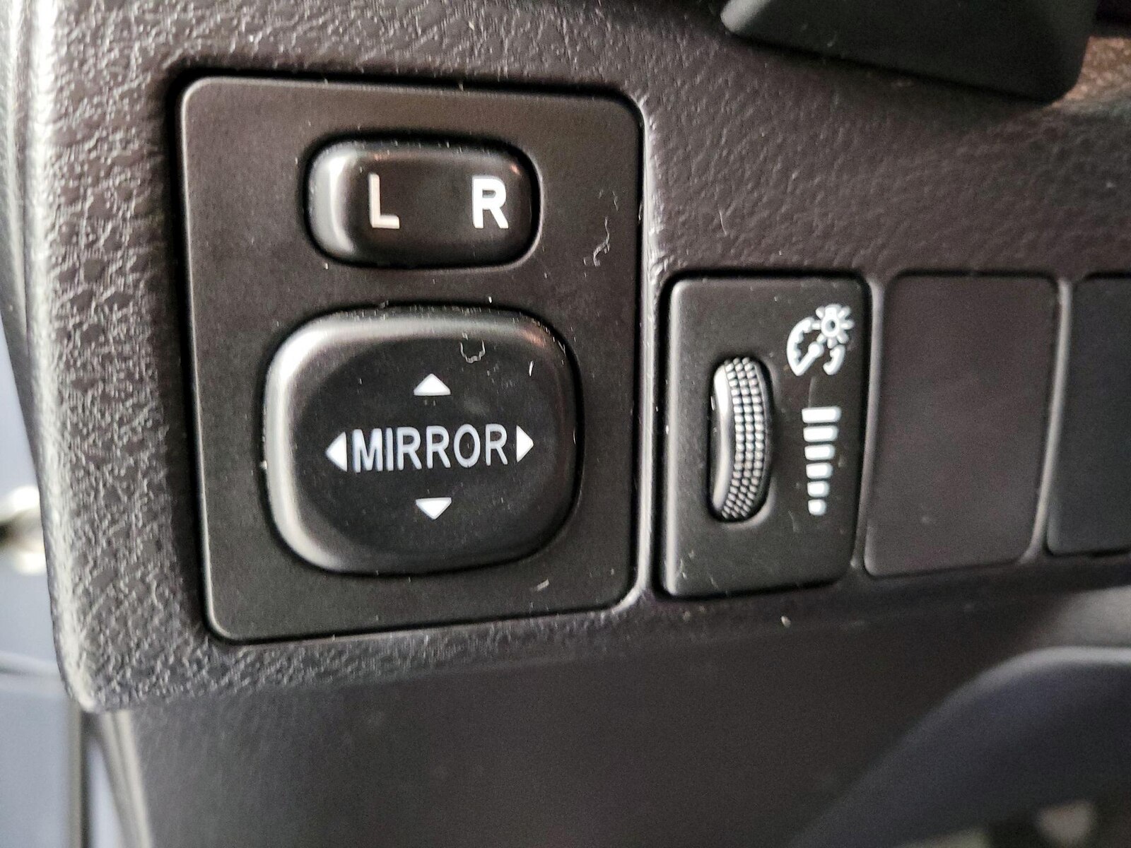 2019 Toyota Corolla LE - Photo 14