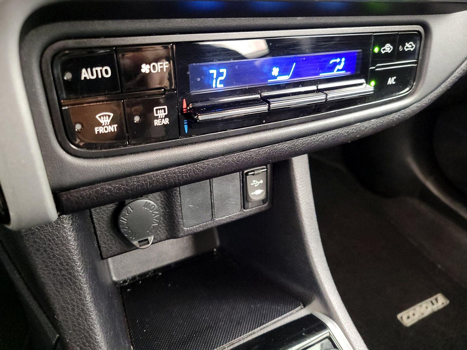 2019 Toyota Corolla LE - Photo 17