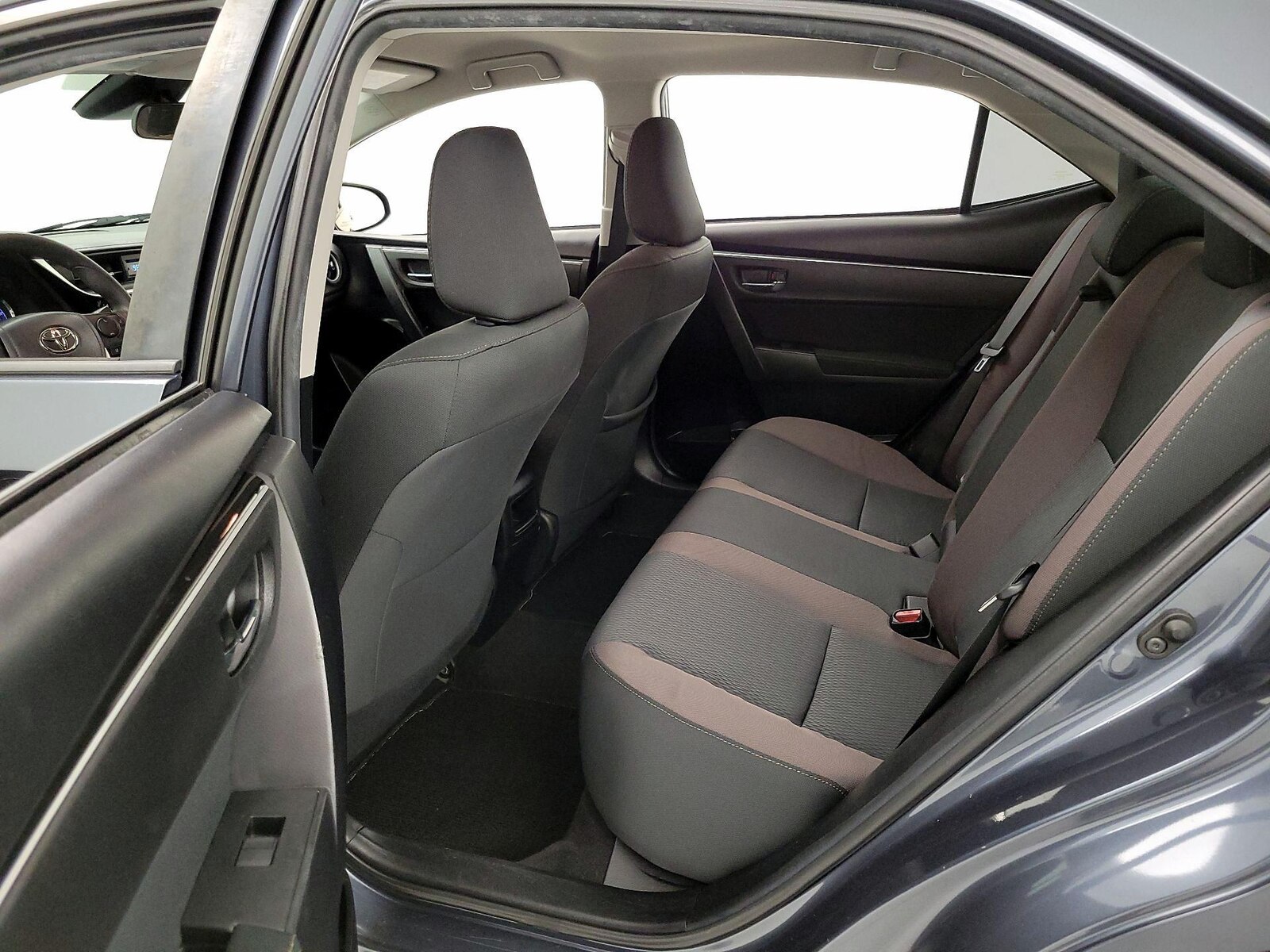 2019 Toyota Corolla LE - Photo 20