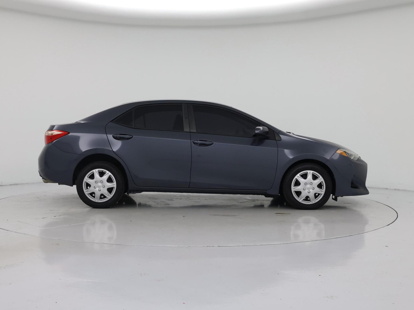 2019 Toyota Corolla LE - Photo 8