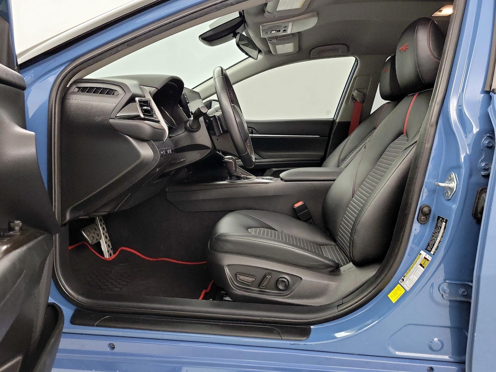 Power Seat(s) & Side Airbags