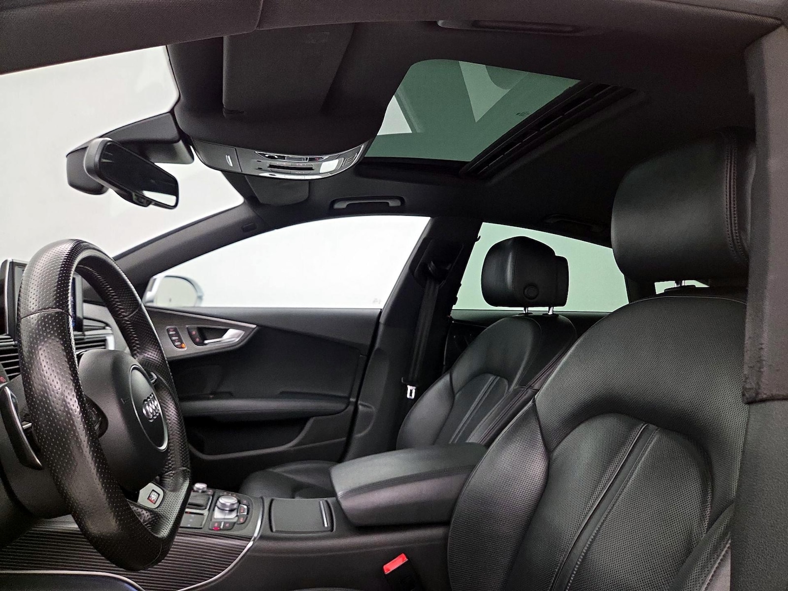 Sunroof(s) & Overhead Airbags