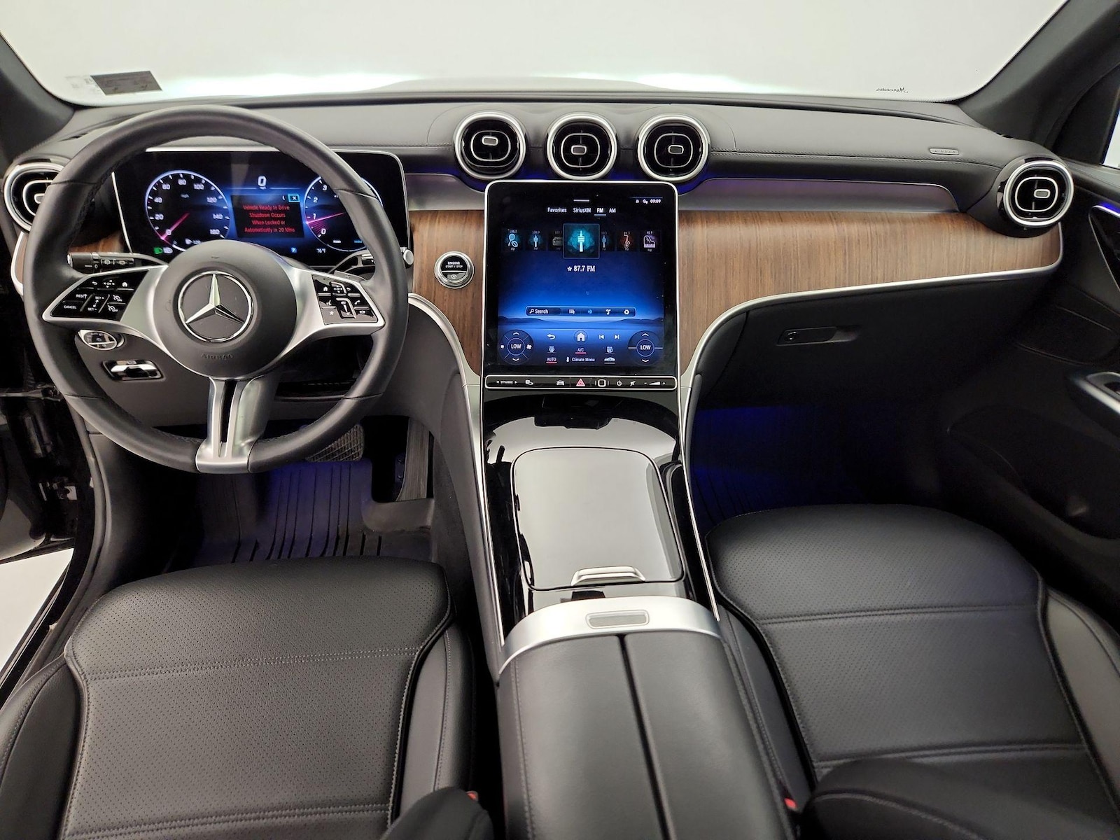 2023 Mercedes-Benz GLC GLC 300 - Photo 10