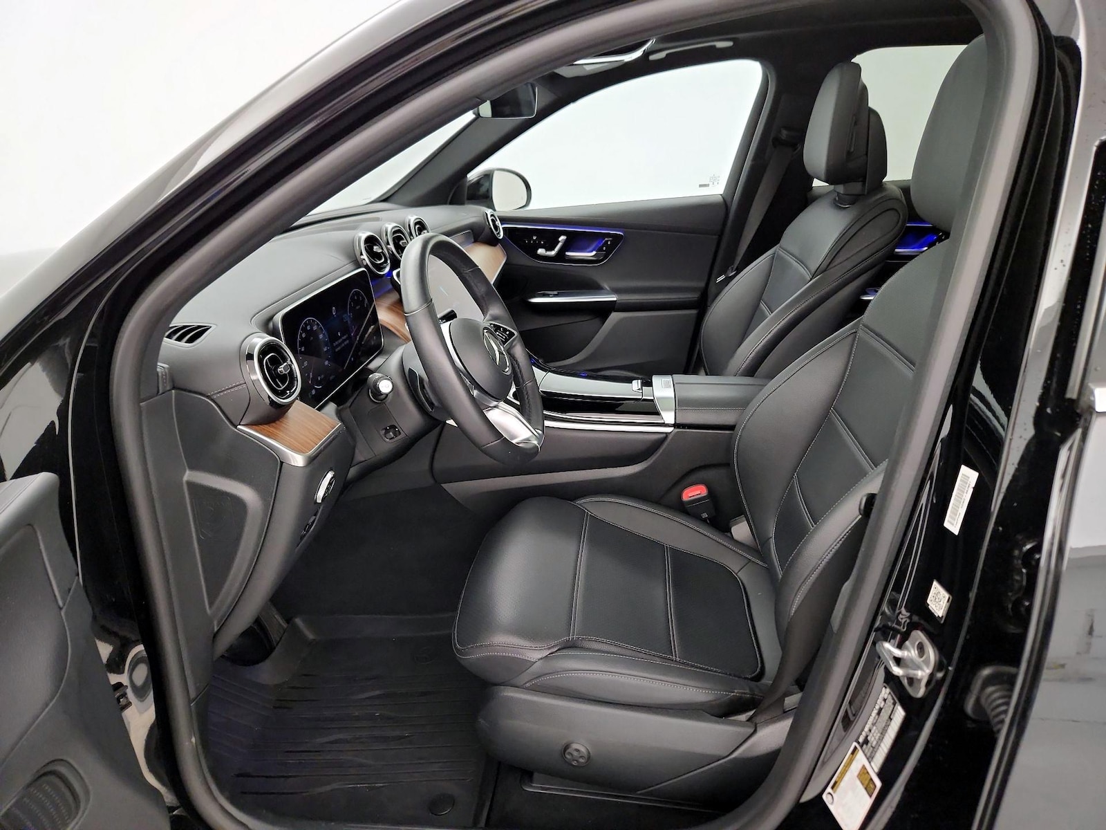 2023 Mercedes-Benz GLC GLC 300 - Photo 12