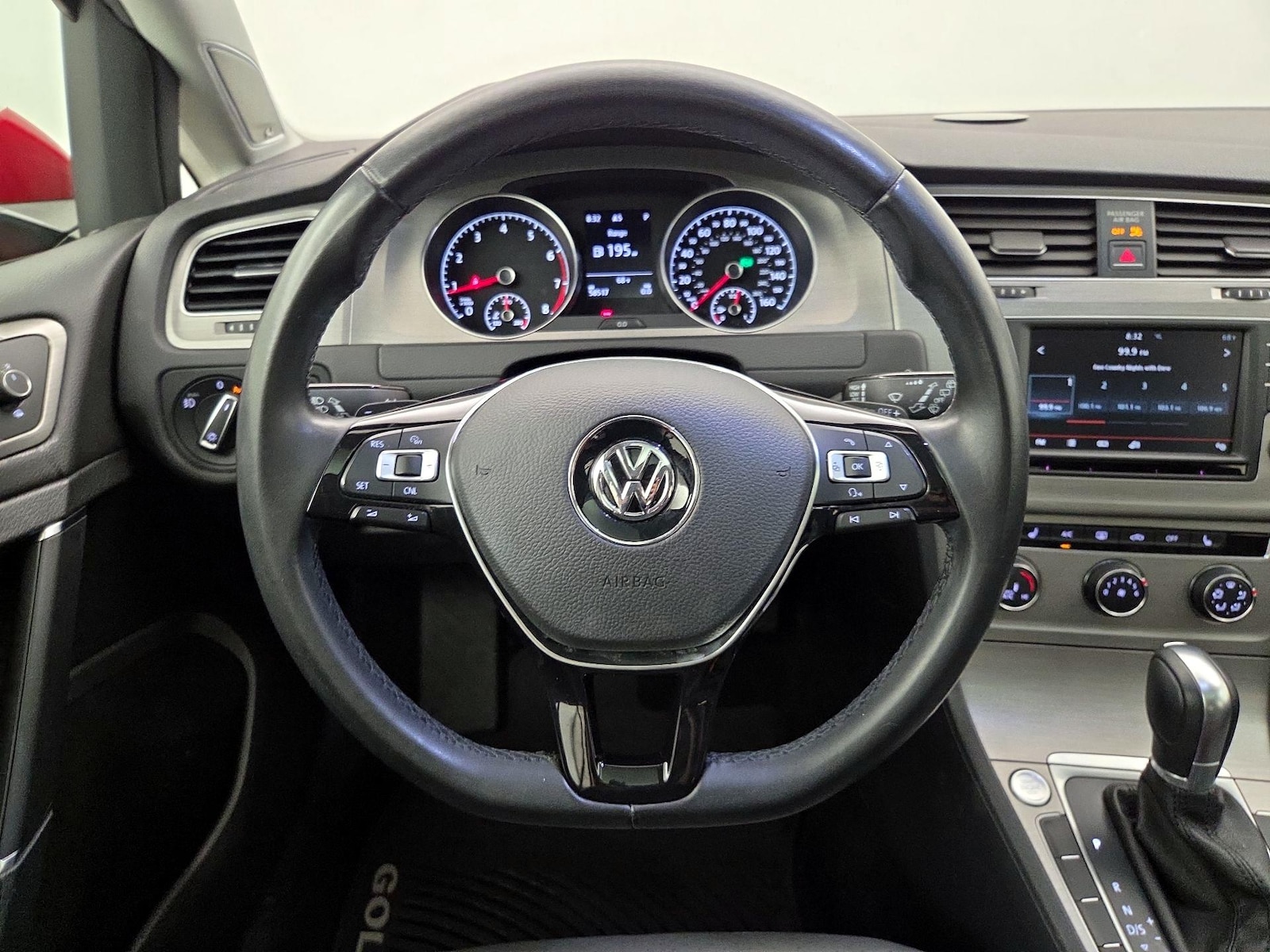 2016 Volkswagen Golf TSI SE - Photo 11