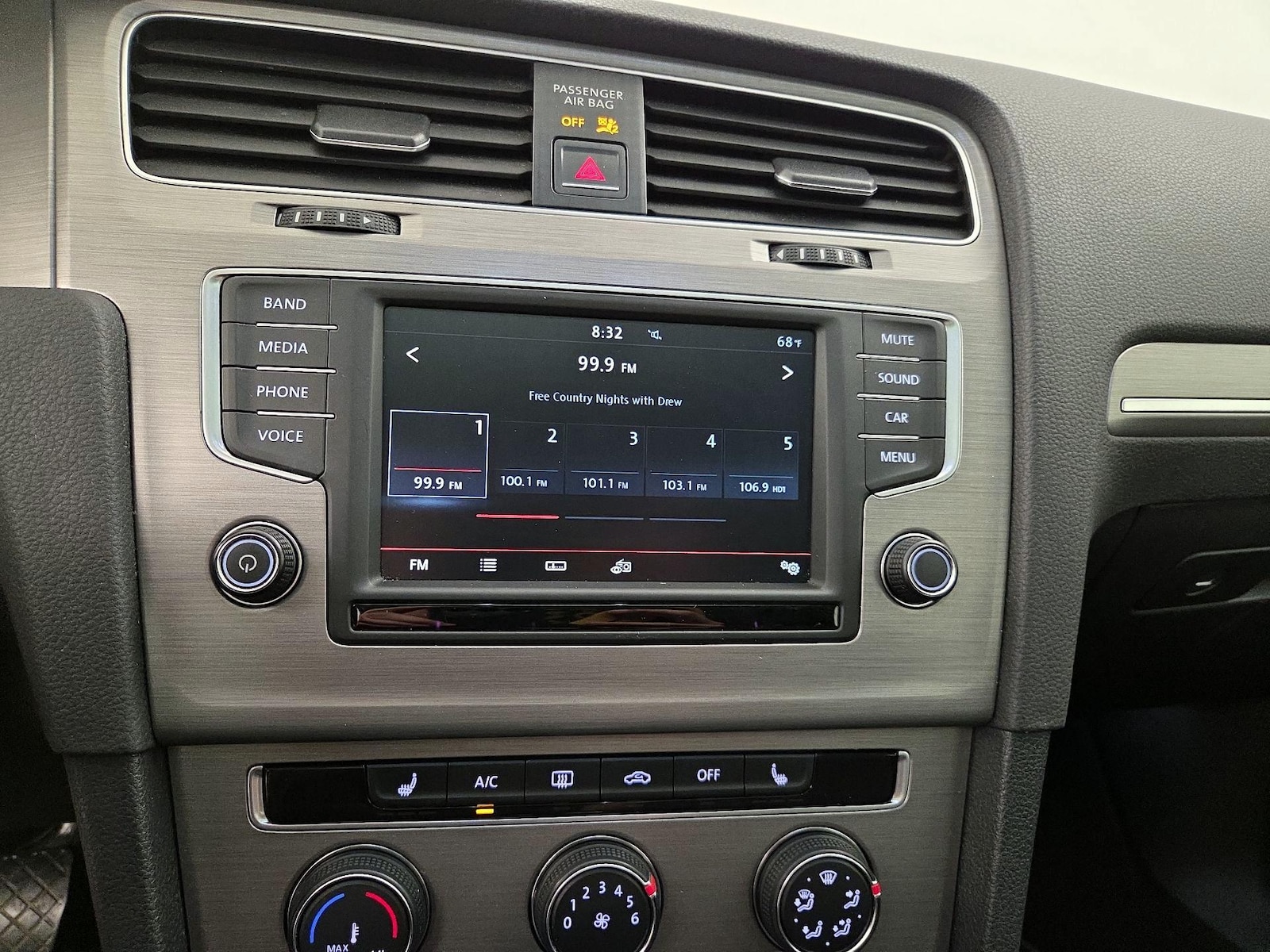 2016 Volkswagen Golf TSI SE - Photo 16