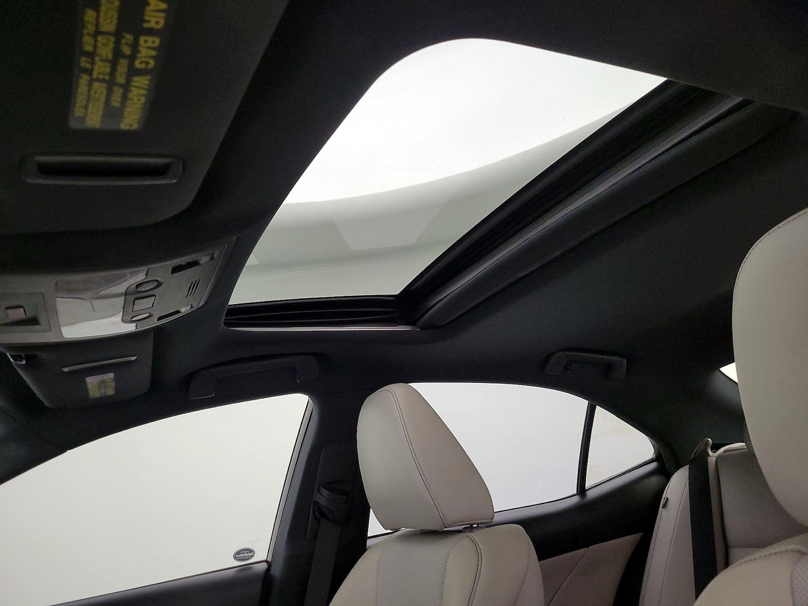 Sunroof(s) & Overhead Airbags