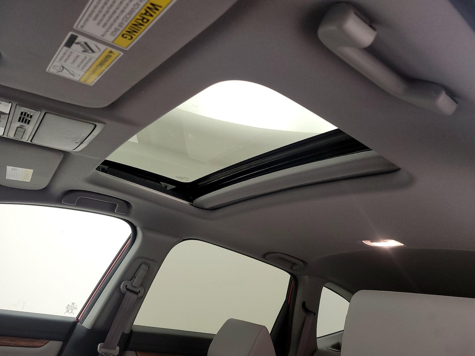 Sunroof(s) & Overhead Airbags