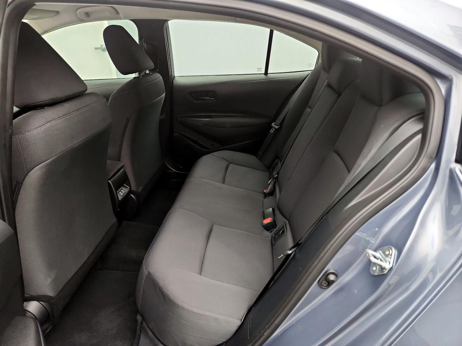 2025 Toyota Corolla LE - Photo 20