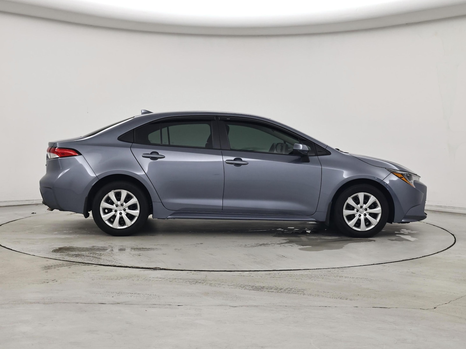 2025 Toyota Corolla LE - Photo 8