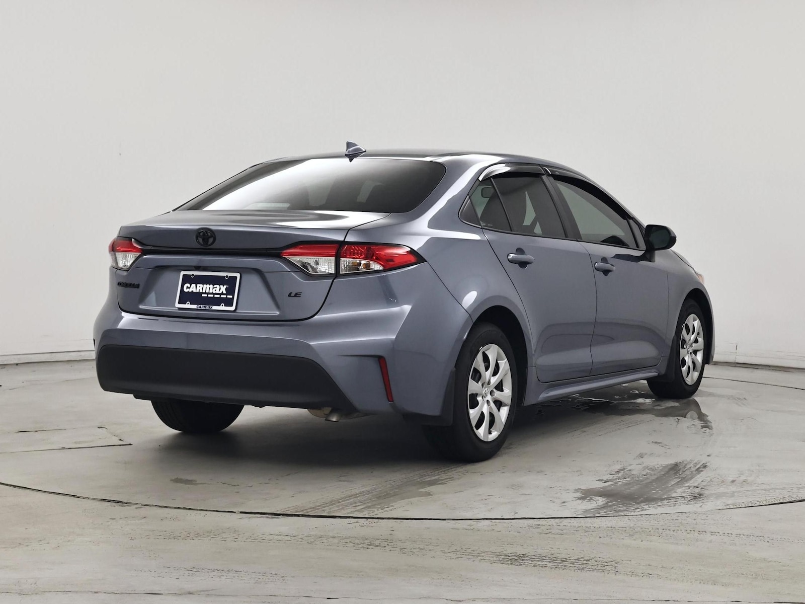 2025 Toyota Corolla LE - Photo 9