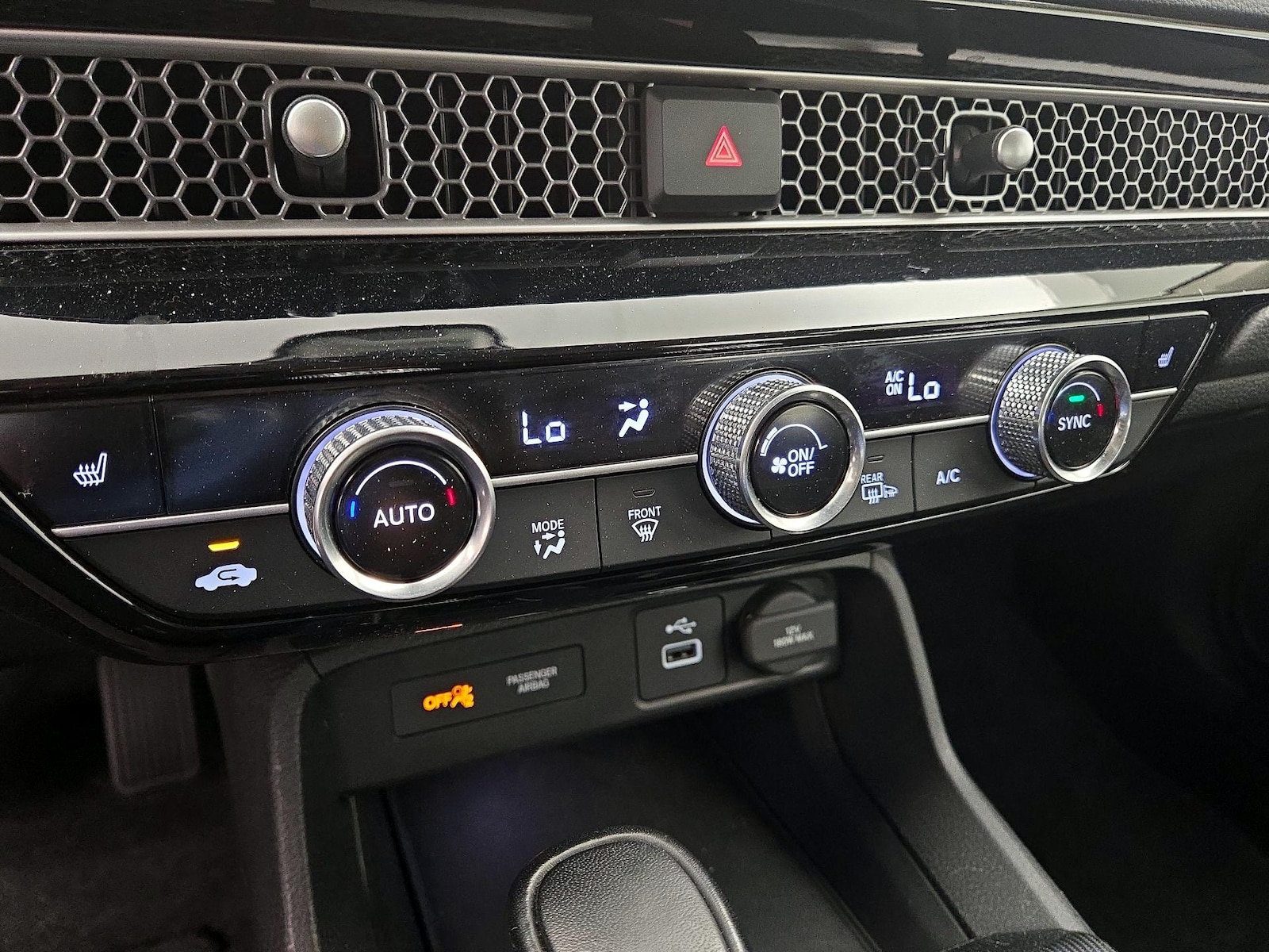 2022 Honda Civic Hatchback EX-L - Photo 17