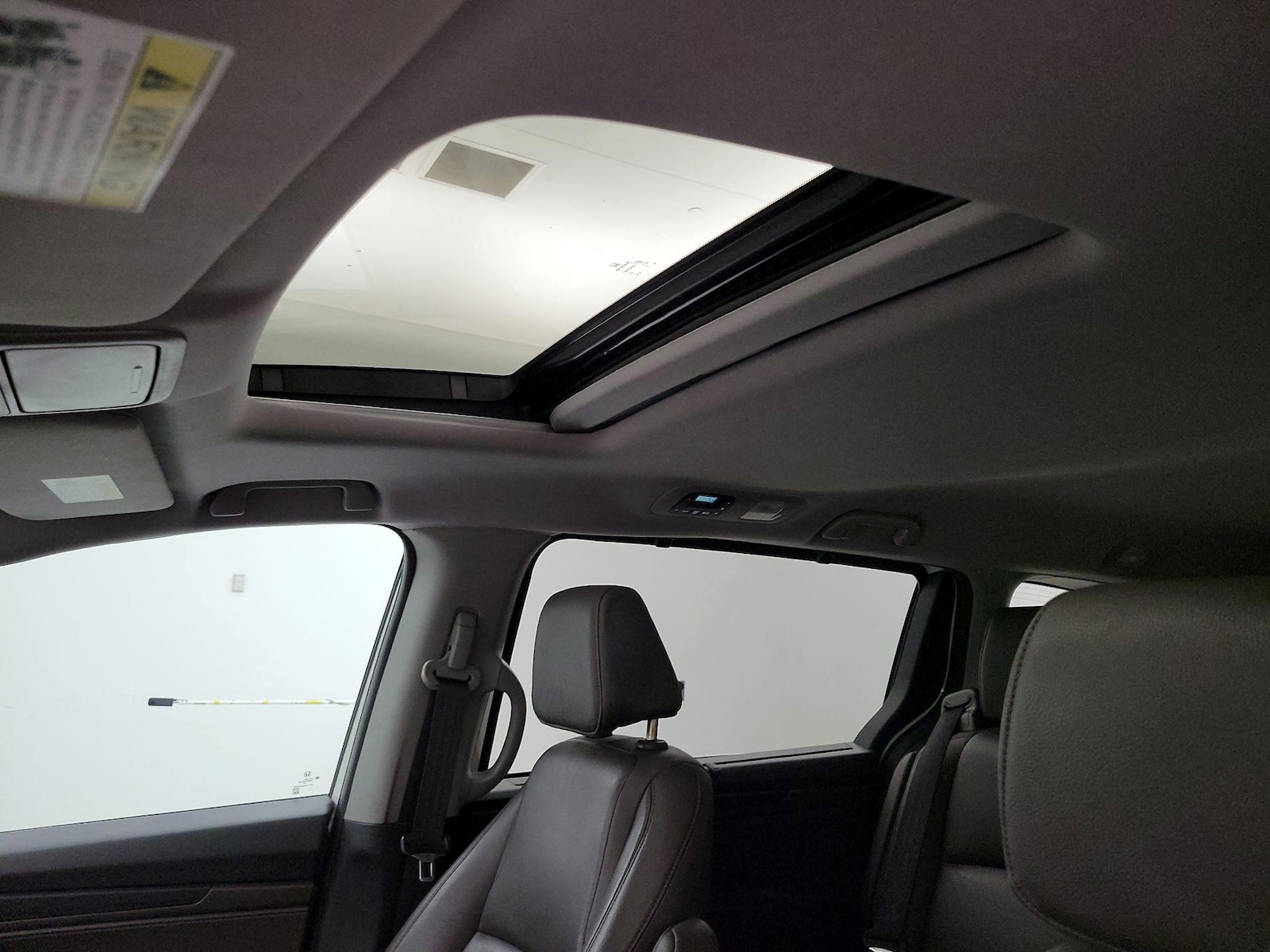 Sunroof(s) & Overhead Airbags