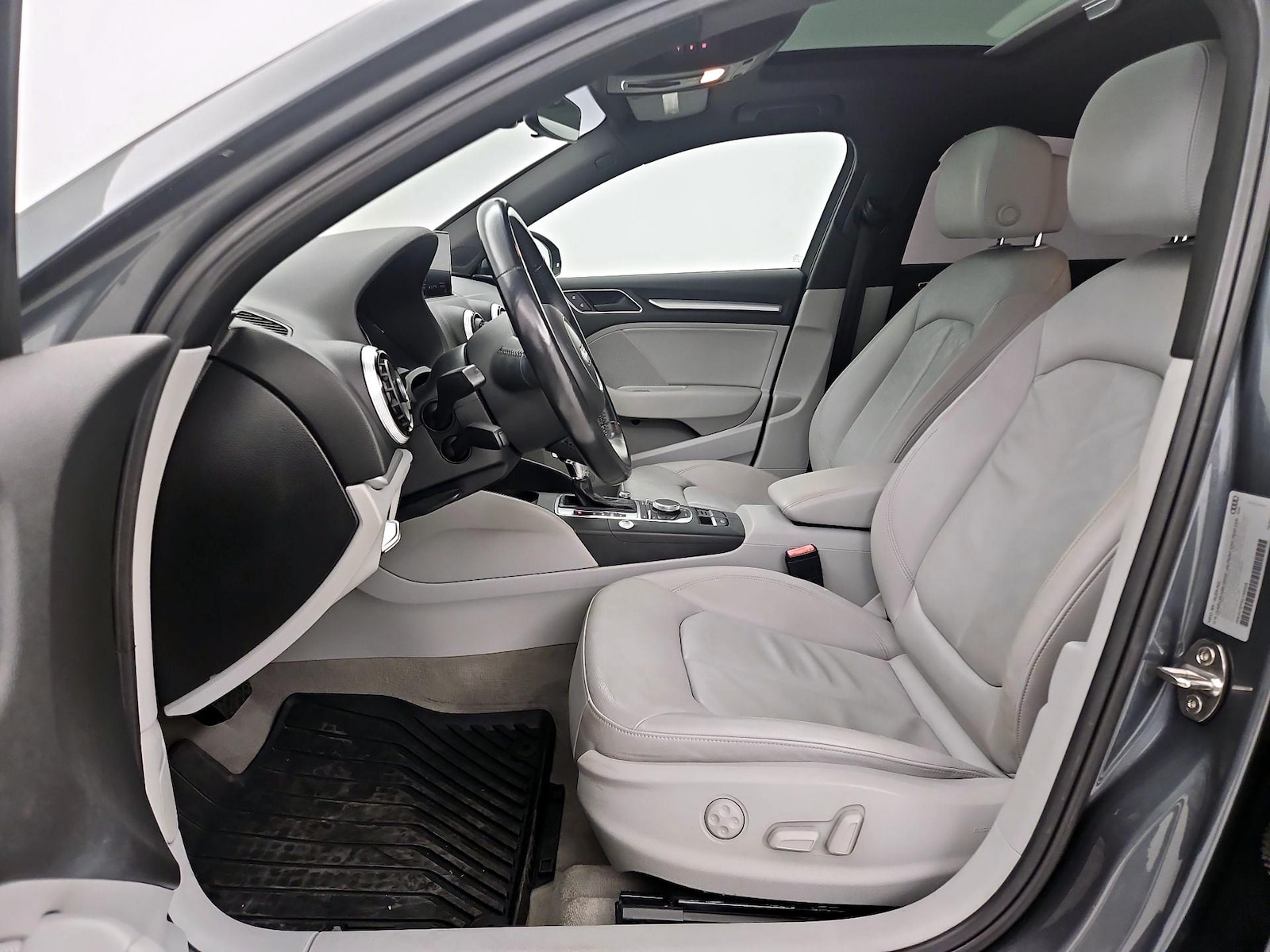 Power Seat(s) & Leather Seats