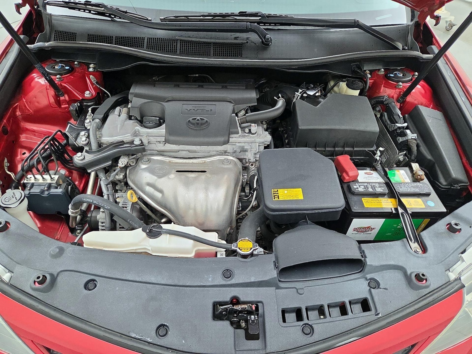 2014 Toyota Camry SE - Photo 22