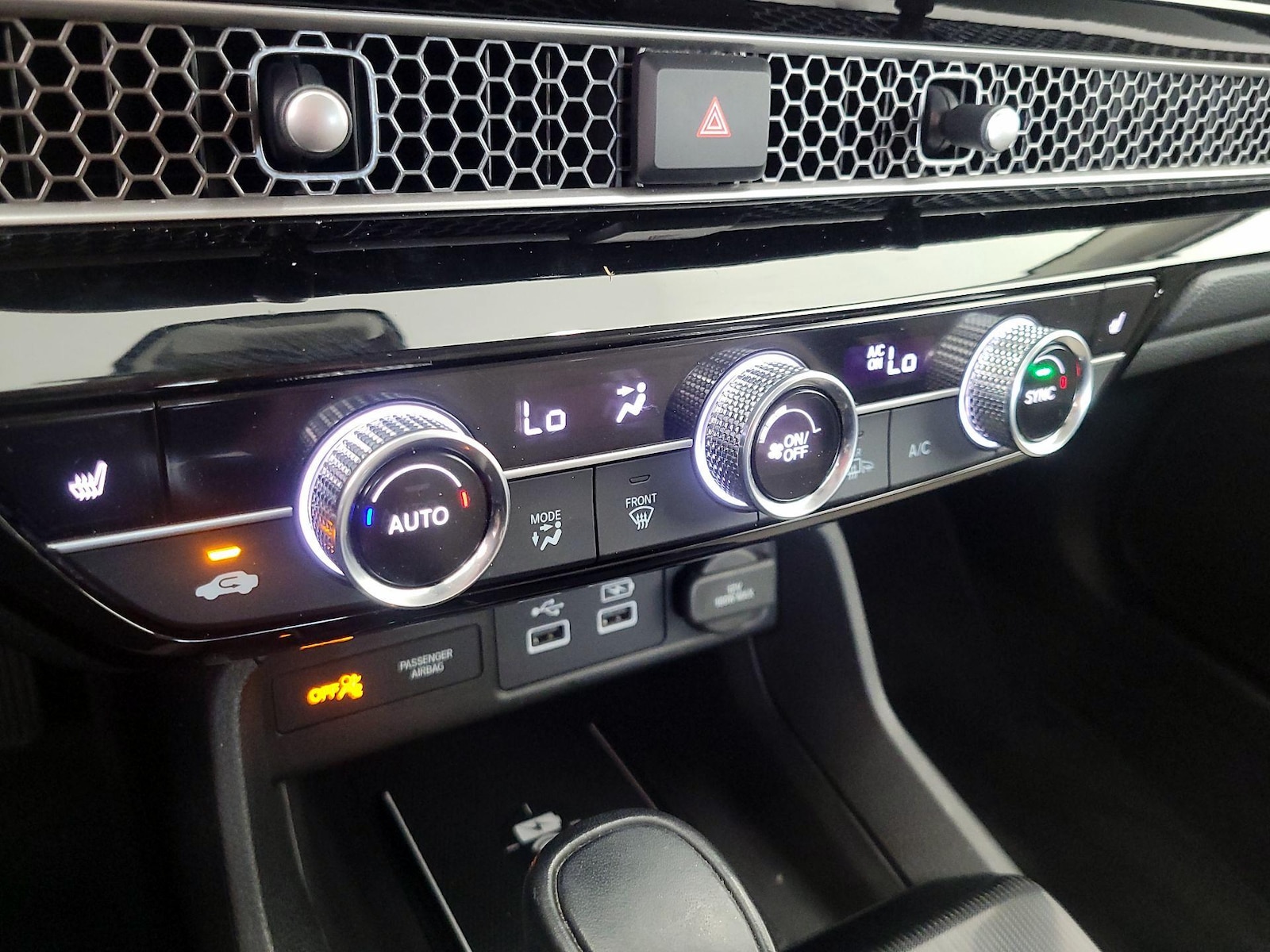 2022 Honda Civic Touring - Photo 18