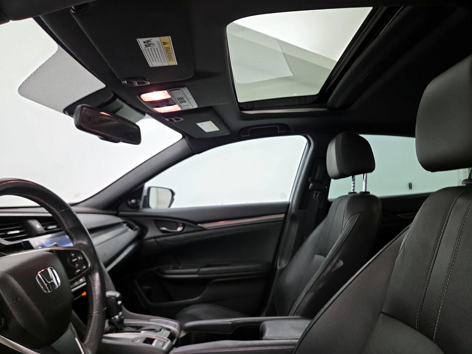 Sunroof(s) & Overhead Airbags