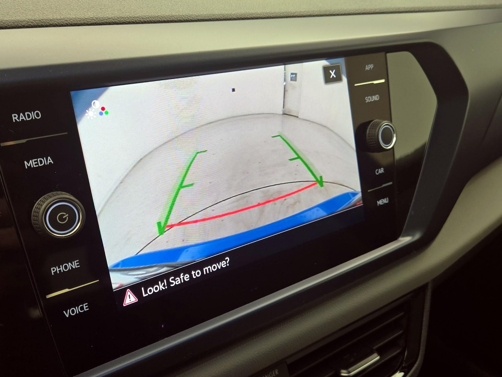 2023 Volkswagen Taos SE - Photo 14