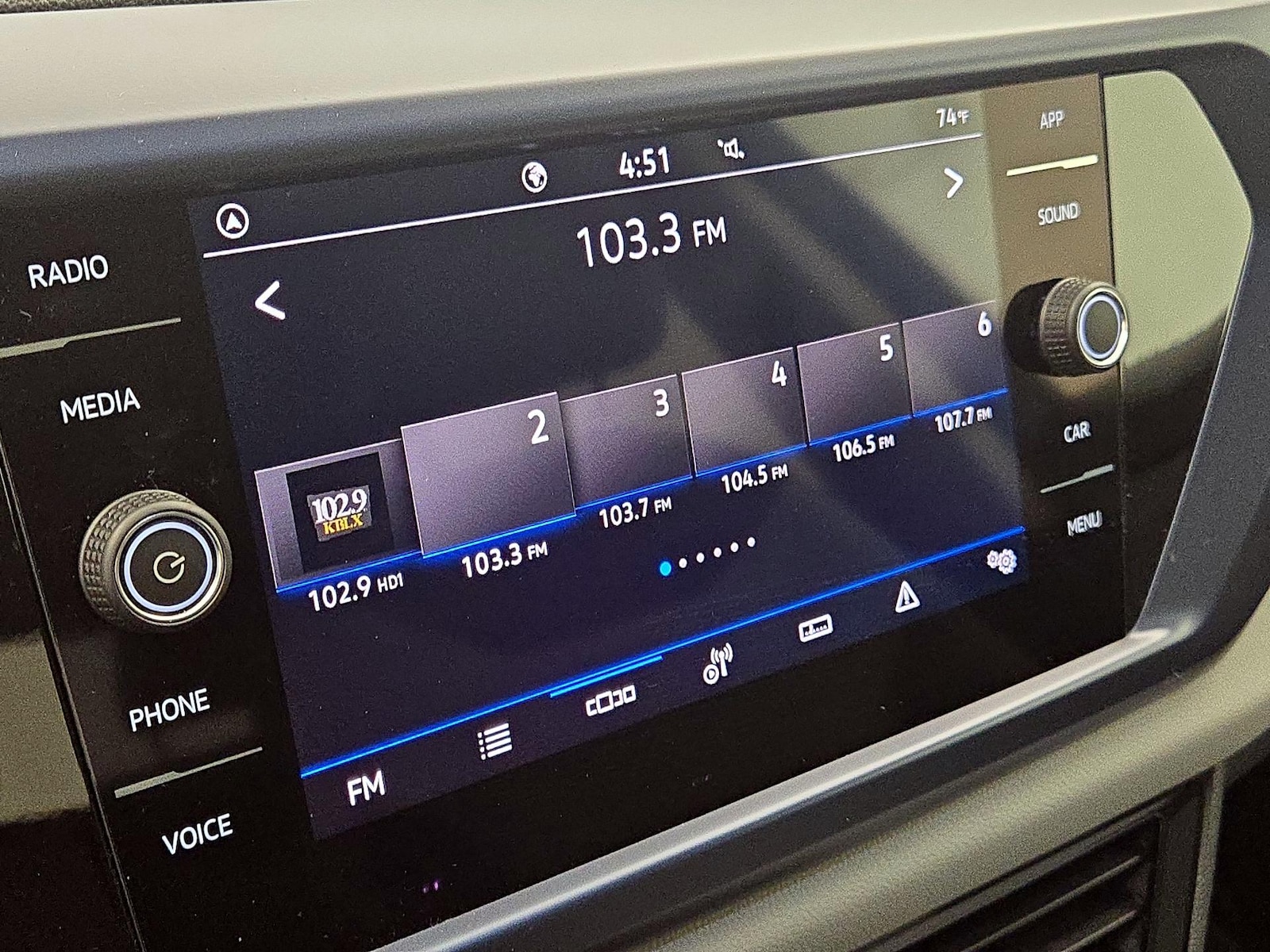 2023 Volkswagen Taos SE - Photo 15