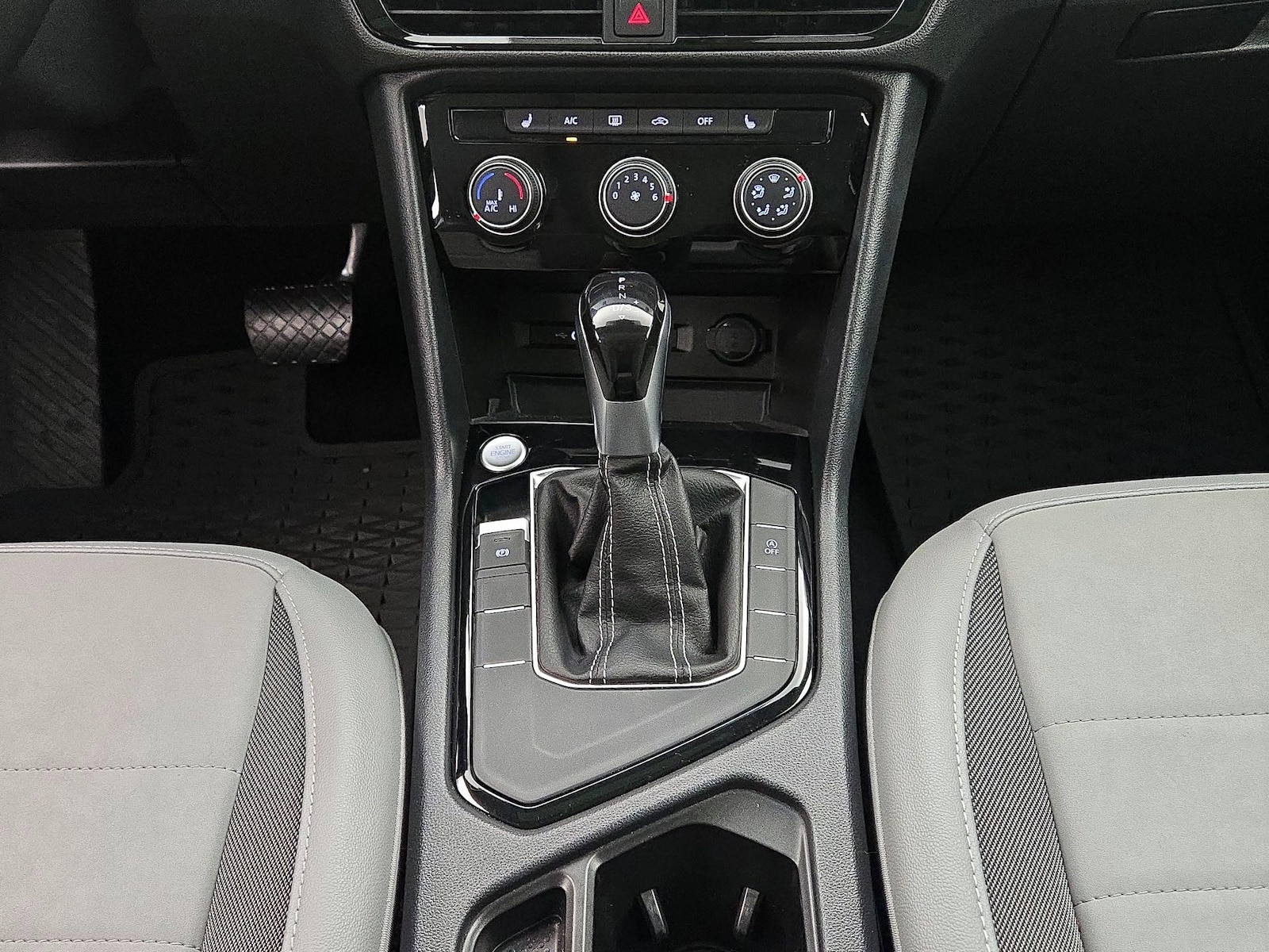 2023 Volkswagen Taos SE - Photo 17