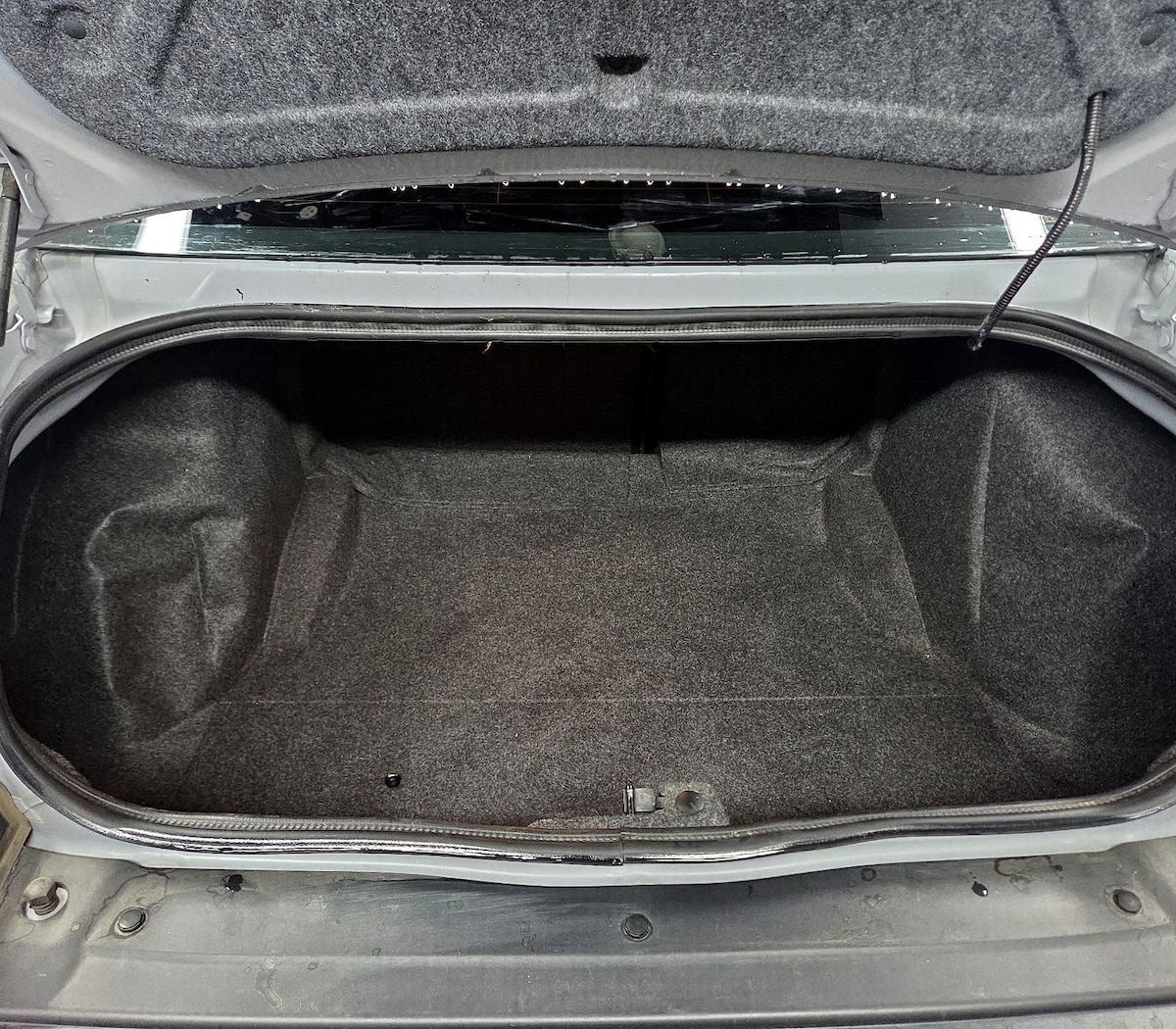 Trunk/Cargo (Seats Up)