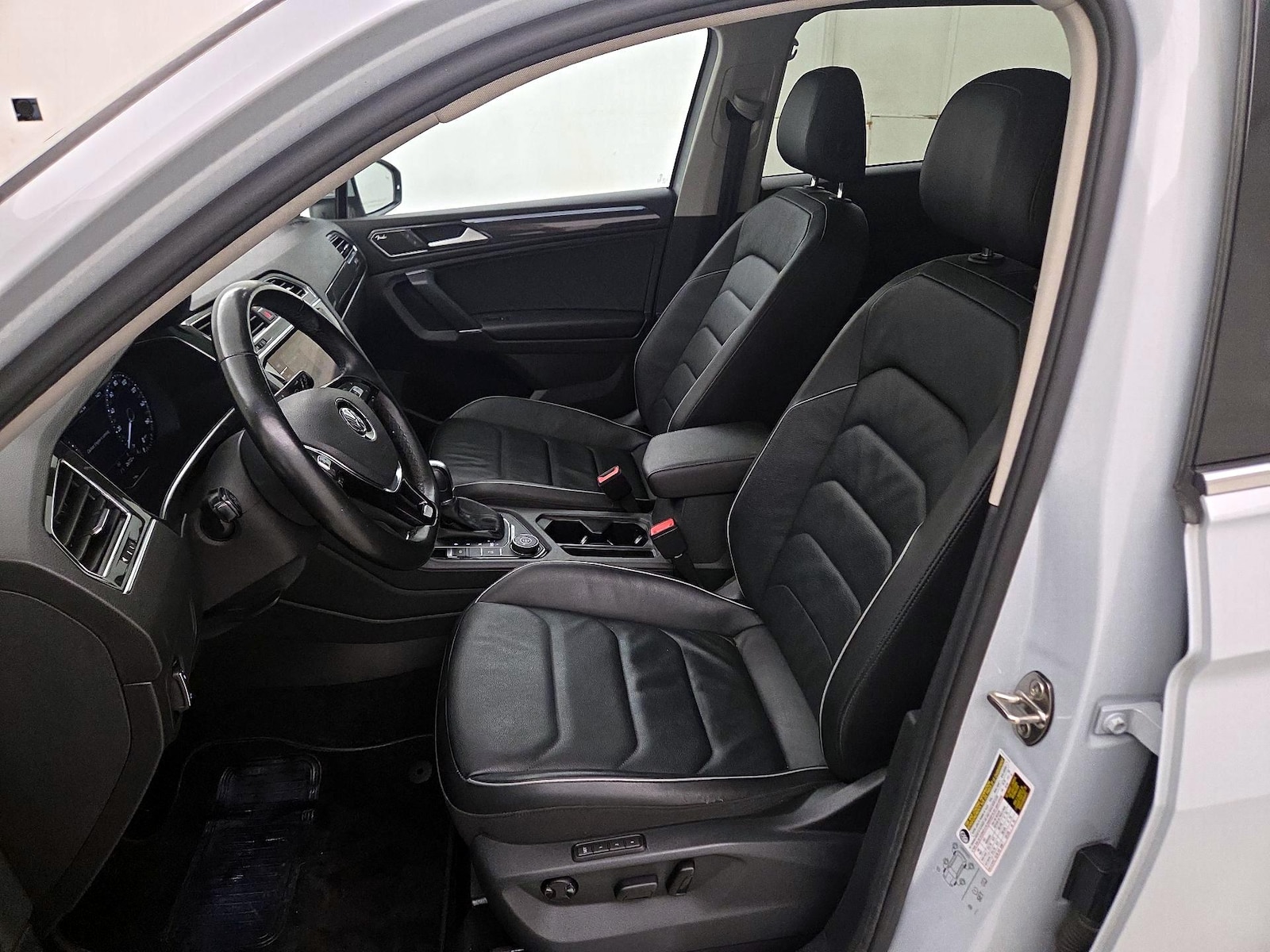 2018 Volkswagen Tiguan SEL Premium - Photo 12