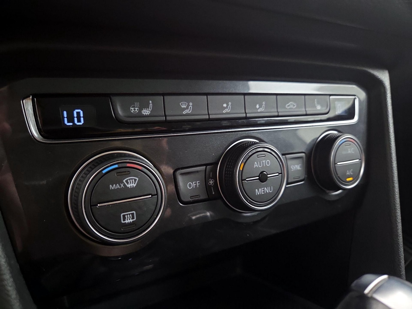 2018 Volkswagen Tiguan SEL Premium - Photo 18