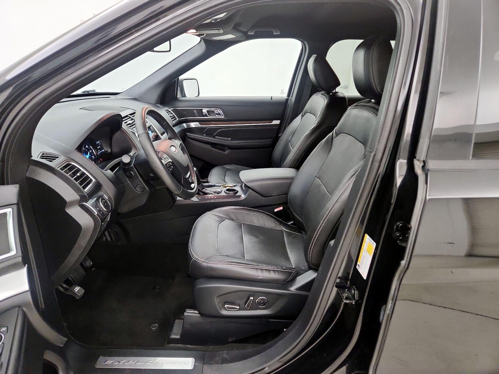 2018 Ford Explorer Limited - Photo 12