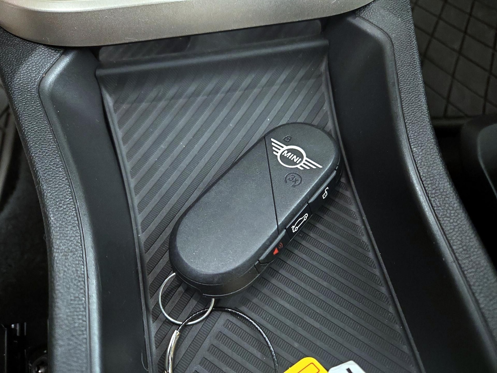2025 MINI Hardtop 2 Door S - Photo 23