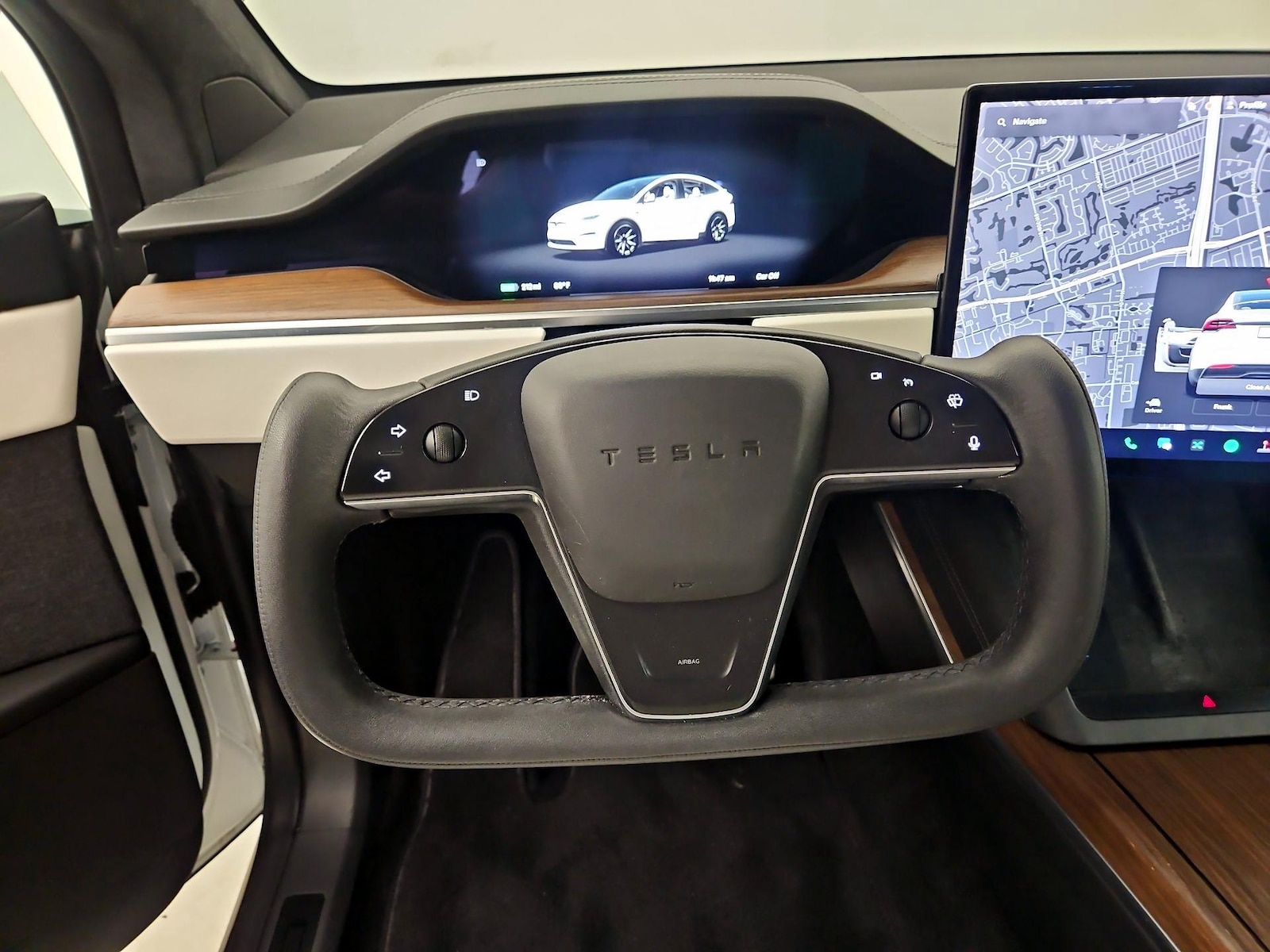 2022 Tesla Model X Long Range - Photo 11