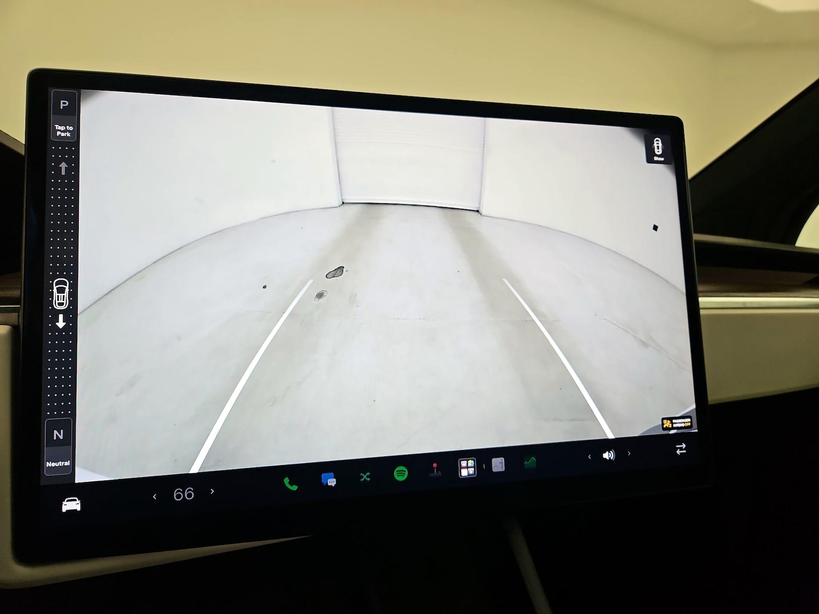 2022 Tesla Model X Long Range - Photo 16