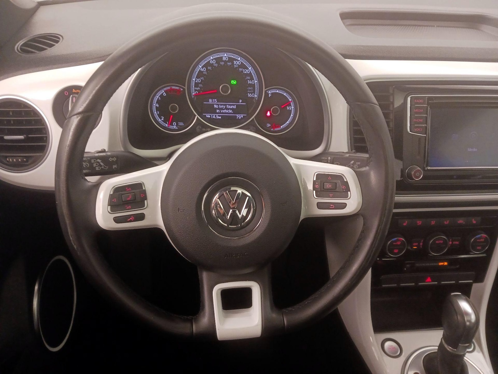 2018 Volkswagen Beetle SE - Photo 11