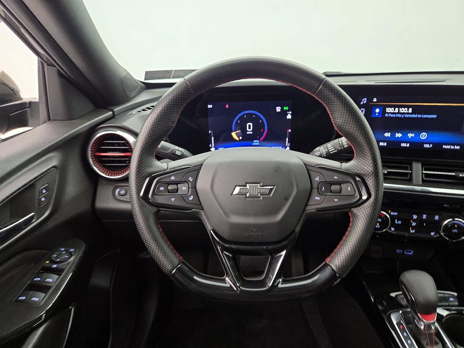2025 Chevrolet Trax RS - Photo 11