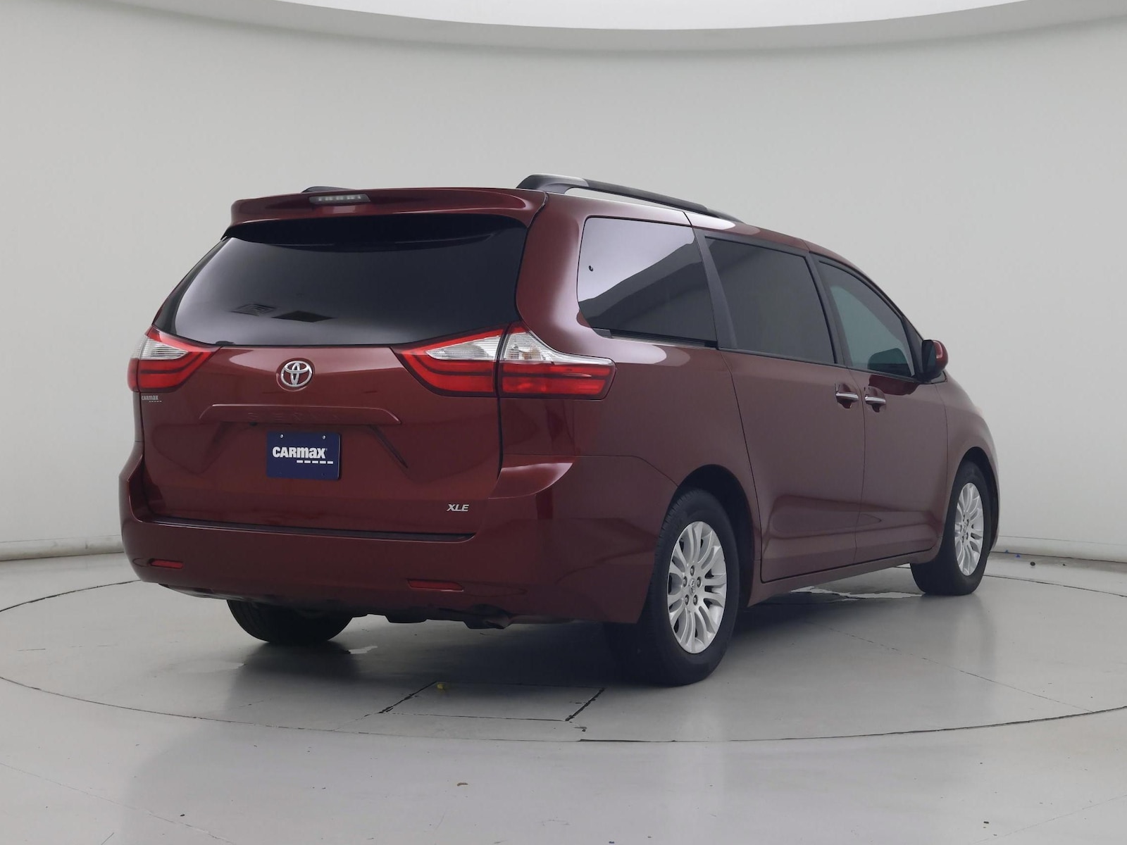 2017 Toyota Sienna XLE - Photo 9